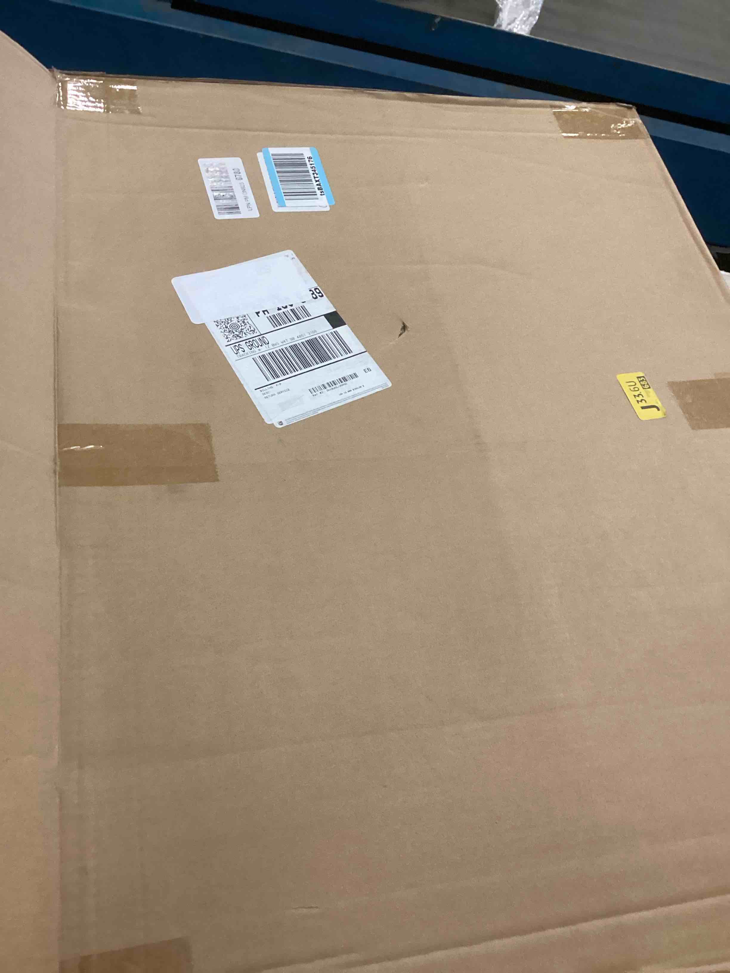 https://s3.amazonaws.com/lotting-images-prod/bidfta/TEA1527128_1736776187623.jpeg