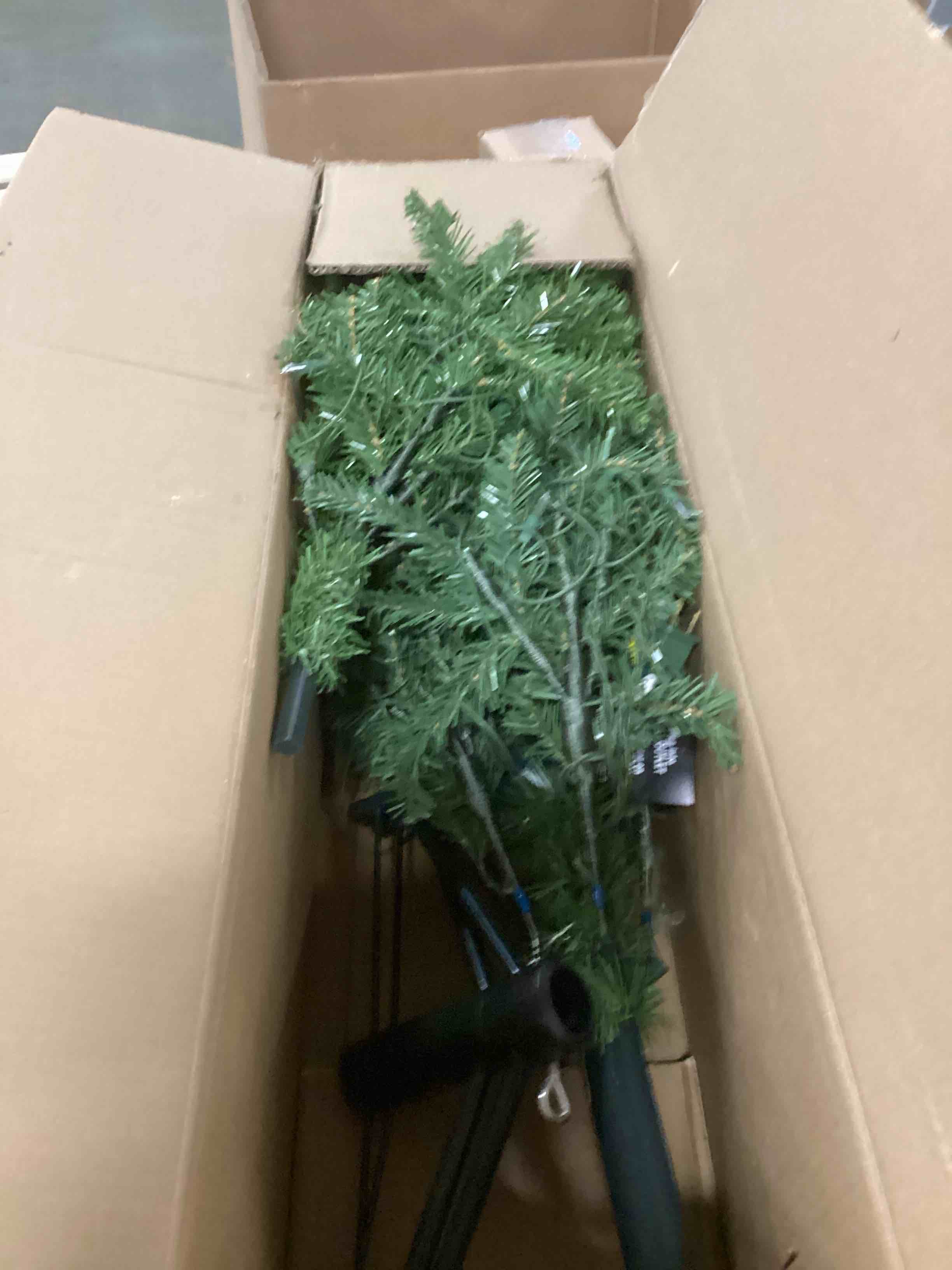 https://s3.amazonaws.com/lotting-images-prod/bidfta/TEA1527446_1736880239234.jpeg