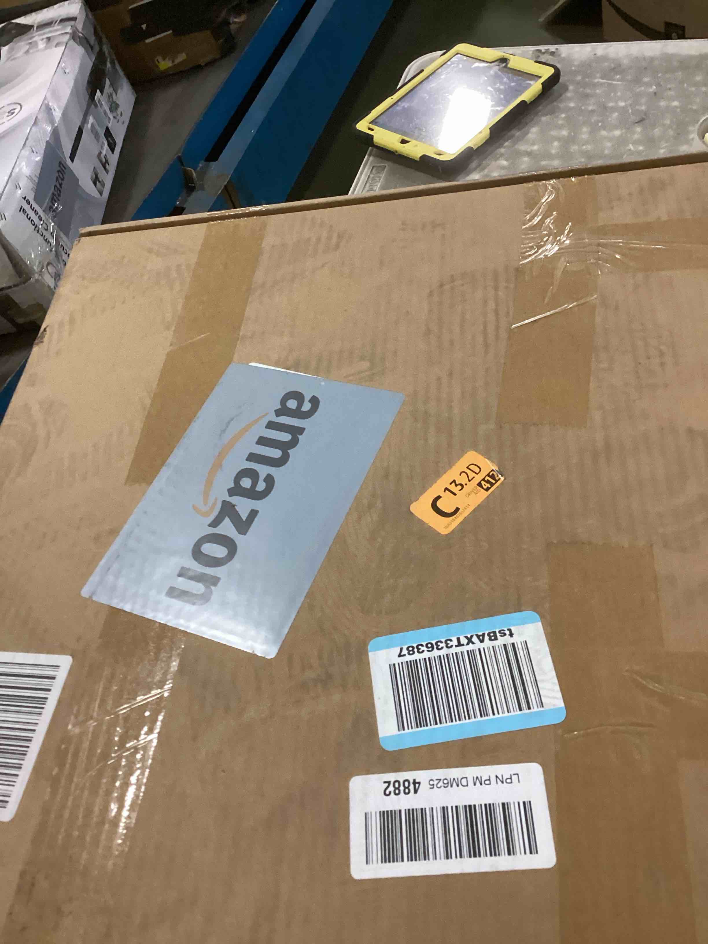 https://s3.amazonaws.com/lotting-images-prod/bidfta/TEA1527966_1737123130656.jpeg
