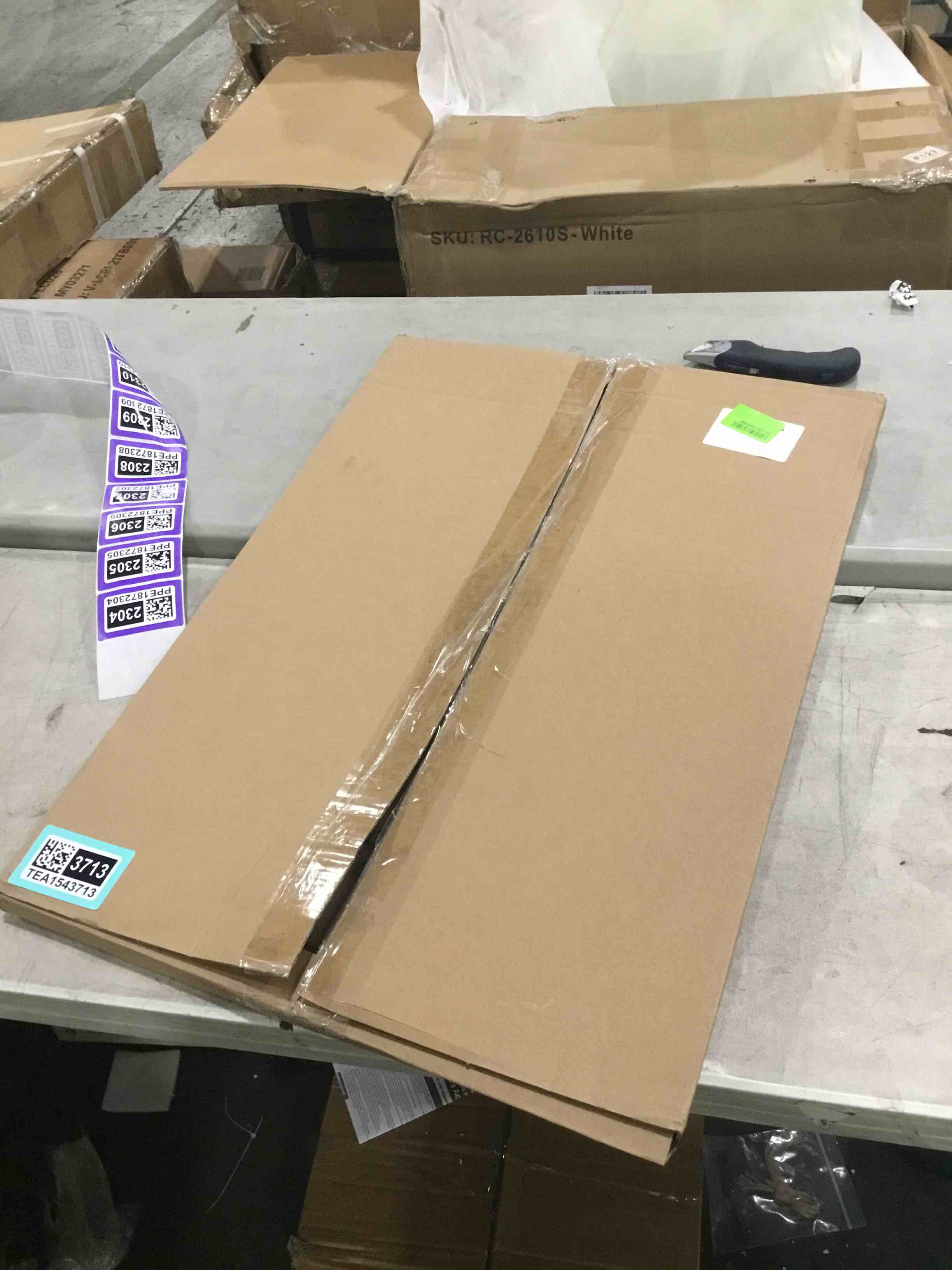 https://s3.amazonaws.com/lotting-images-prod/bidfta/TEA1543713_1750351964011.jpeg