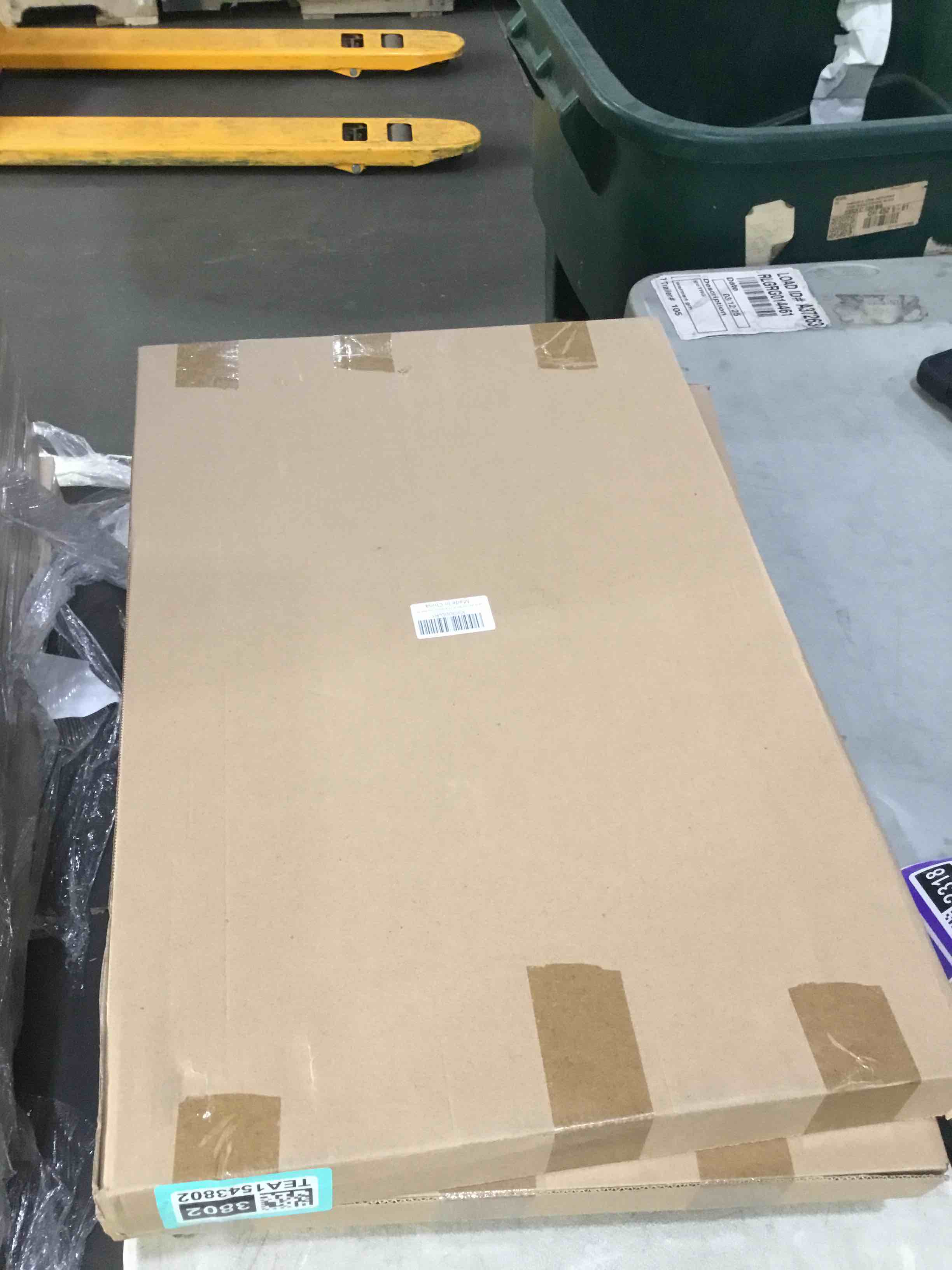 https://s3.amazonaws.com/lotting-images-prod/bidfta/TEA1543802_1750365787585.jpeg