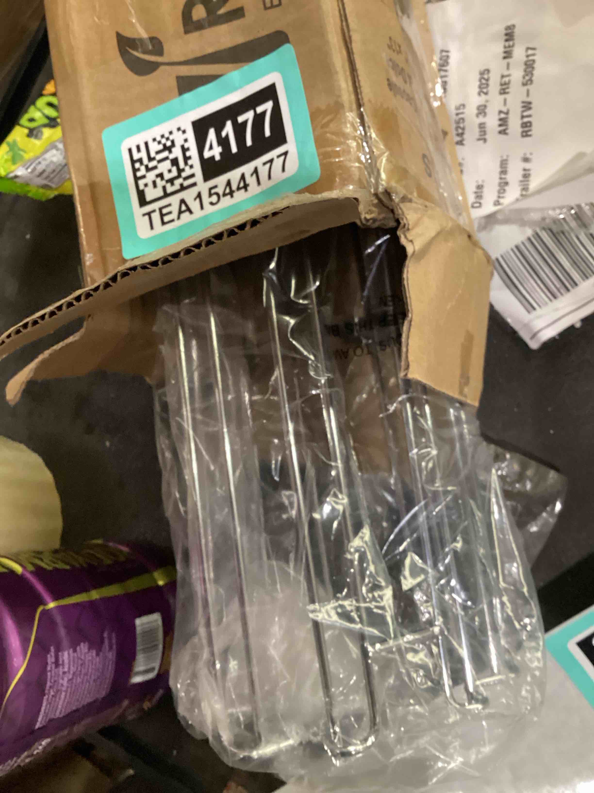 https://s3.amazonaws.com/lotting-images-prod/bidfta/TEA1544177_1751560771513.jpeg