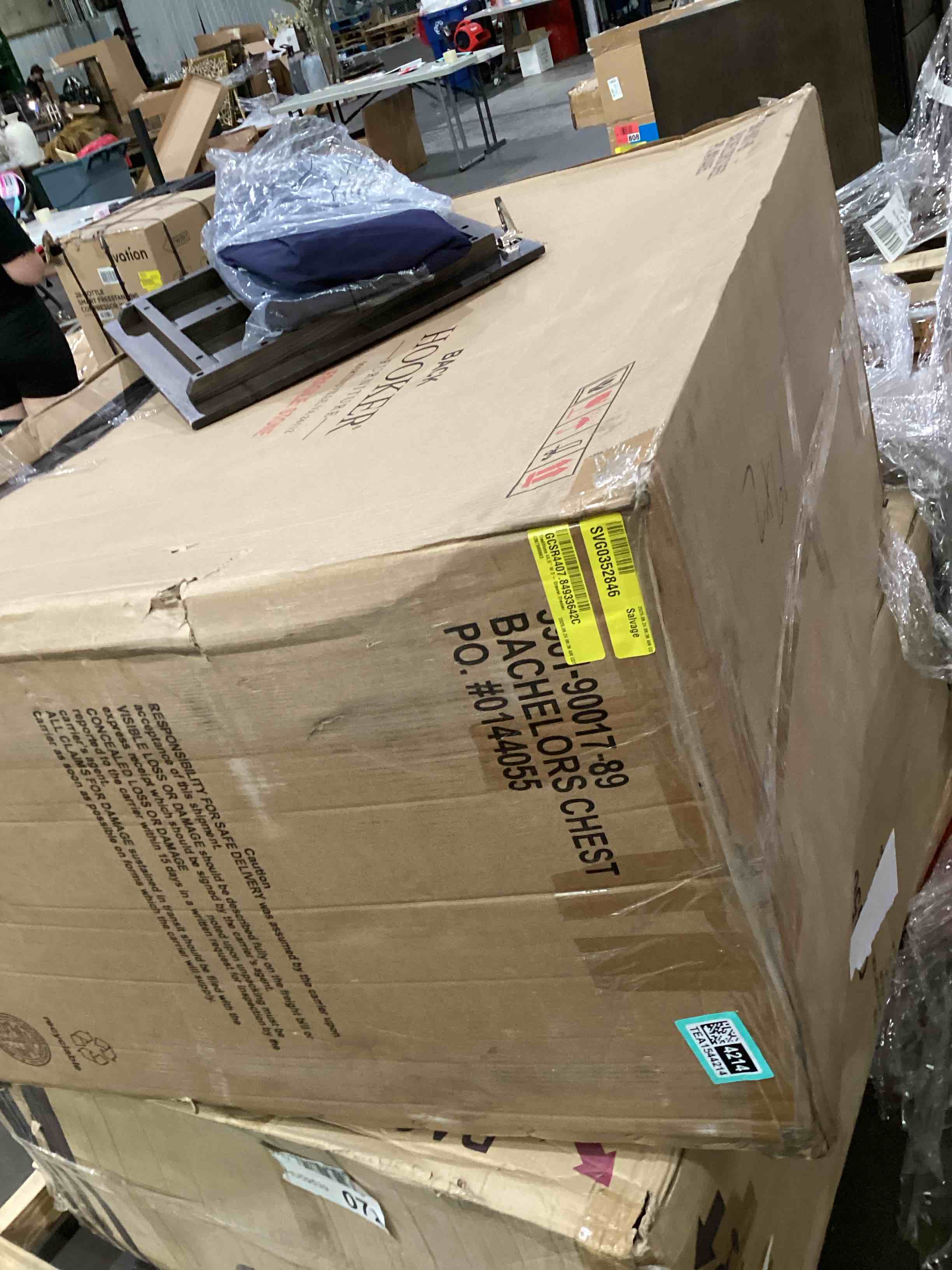 https://s3.amazonaws.com/lotting-images-prod/bidfta/TEA1544214_1751909778135.jpeg
