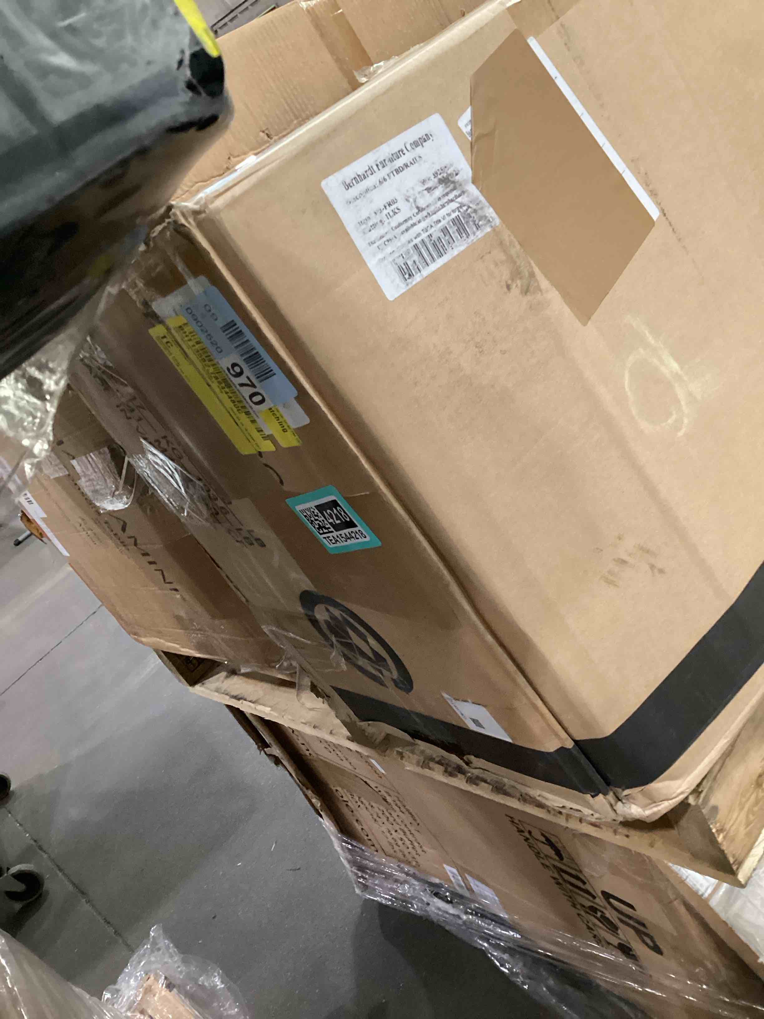 https://s3.amazonaws.com/lotting-images-prod/bidfta/TEA1544218_1751911272909.jpeg