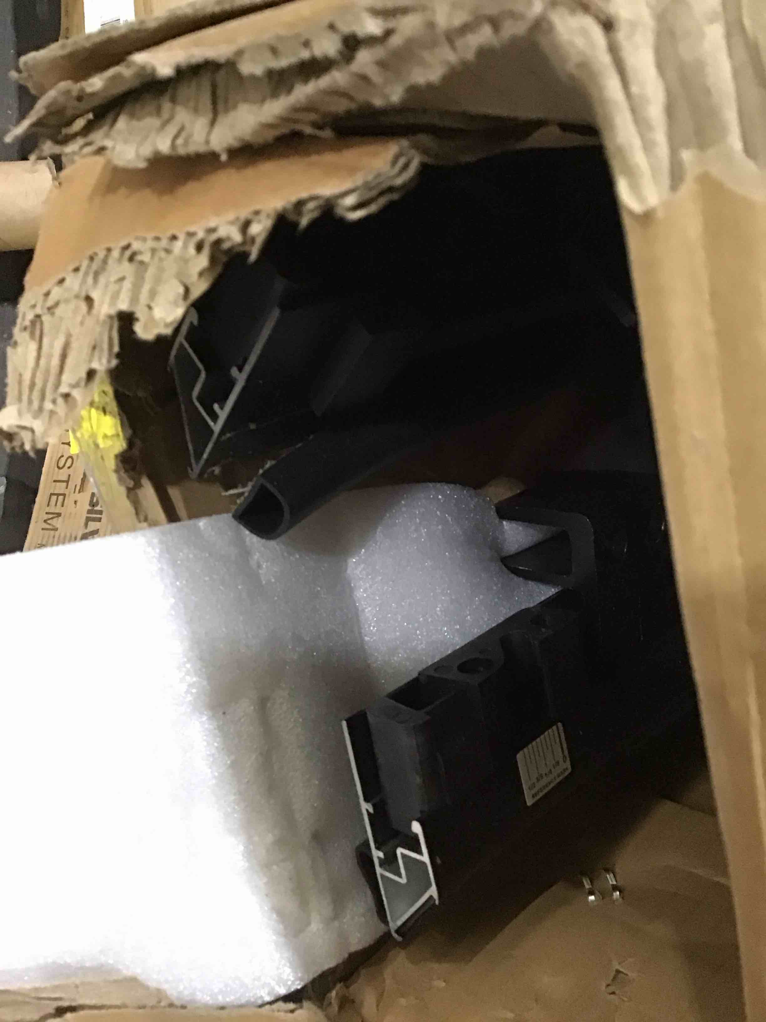 https://s3.amazonaws.com/lotting-images-prod/bidfta/TEA1544261_1751996554117.jpeg