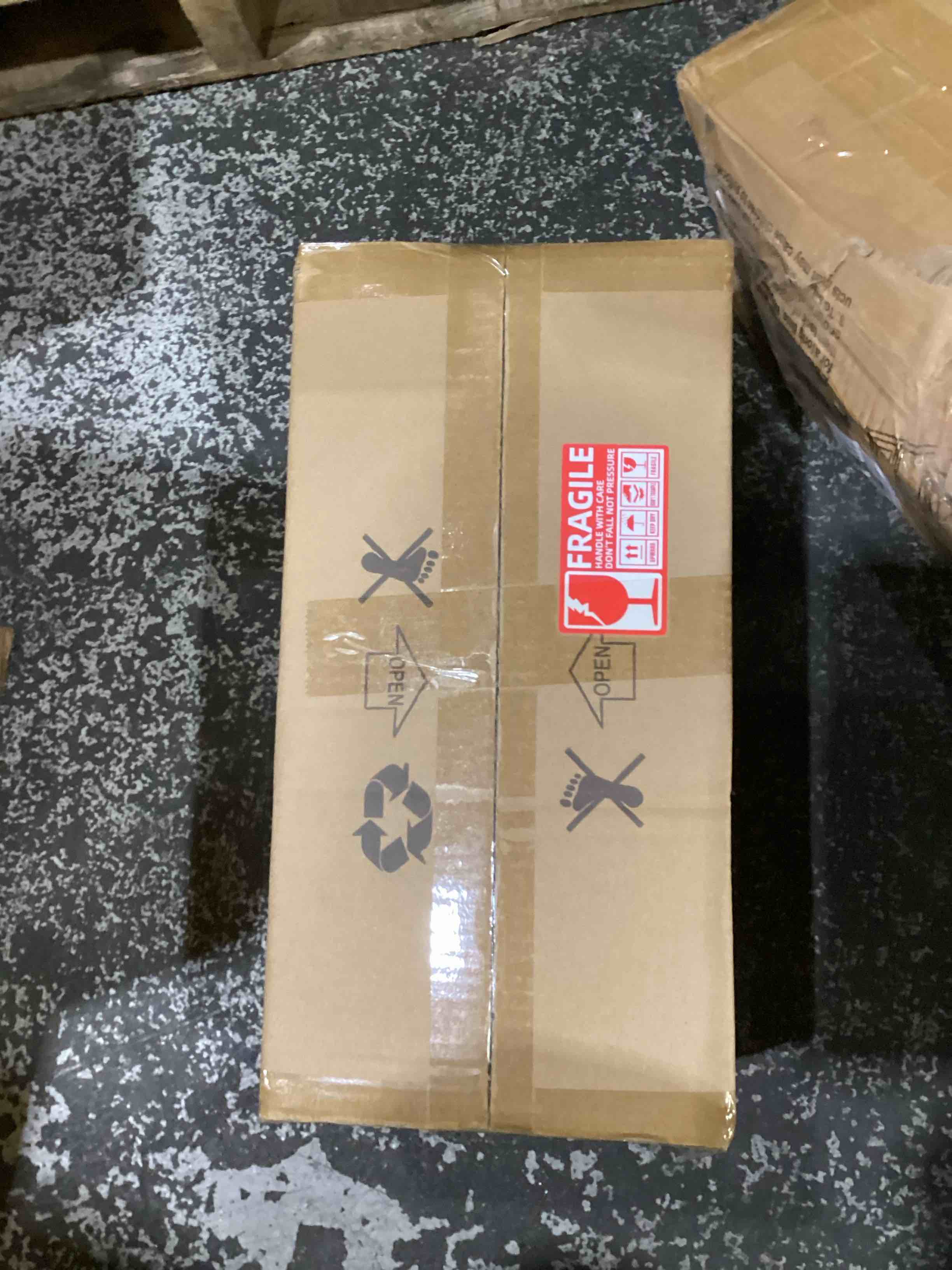 https://s3.amazonaws.com/lotting-images-prod/bidfta/TEA1544603_1754683154121.jpeg