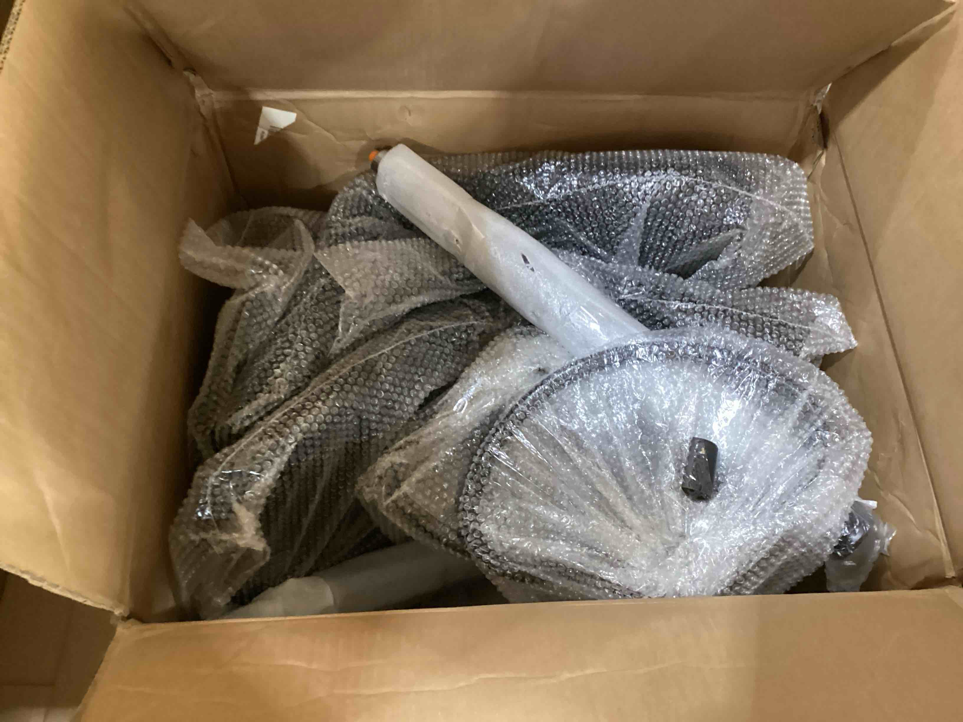 https://s3.amazonaws.com/lotting-images-prod/bidfta/TEA1545066_1755121759183.jpeg