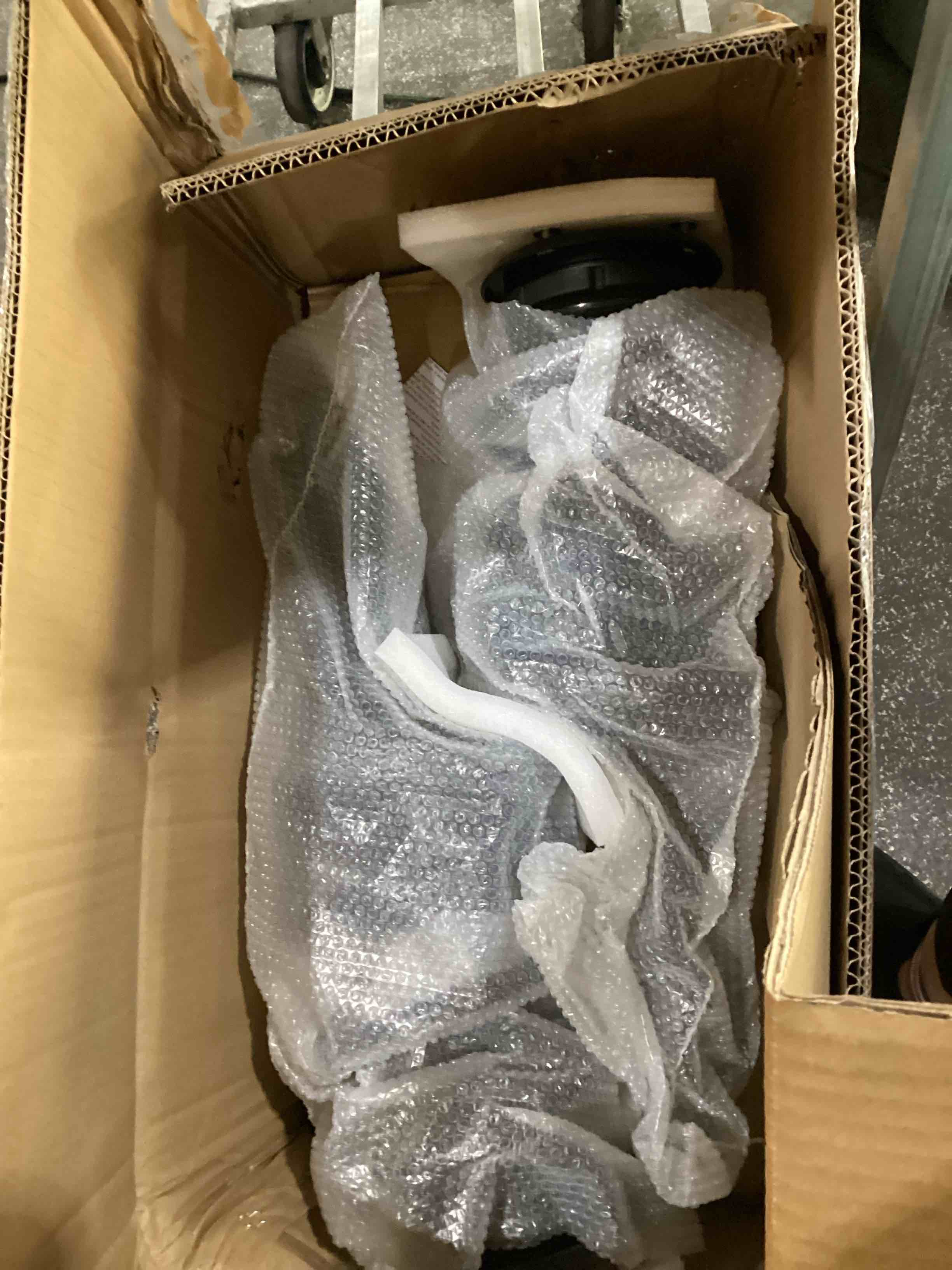 https://s3.amazonaws.com/lotting-images-prod/bidfta/TEA1545756_1755632738203.jpeg