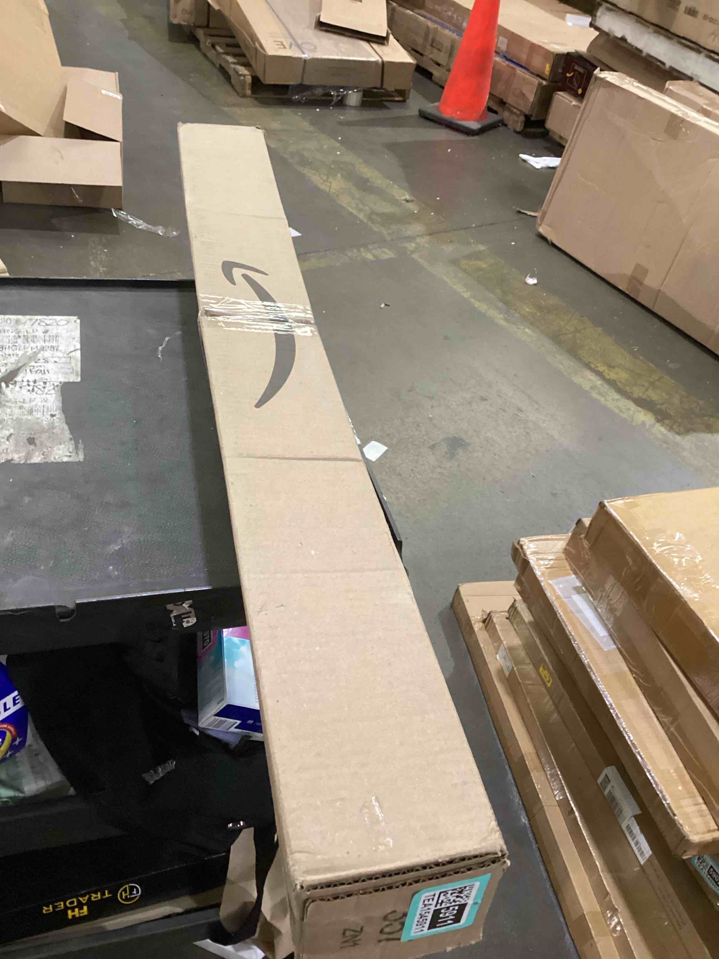 https://s3.amazonaws.com/lotting-images-prod/bidfta/TEA1545911_1756332730781.jpeg