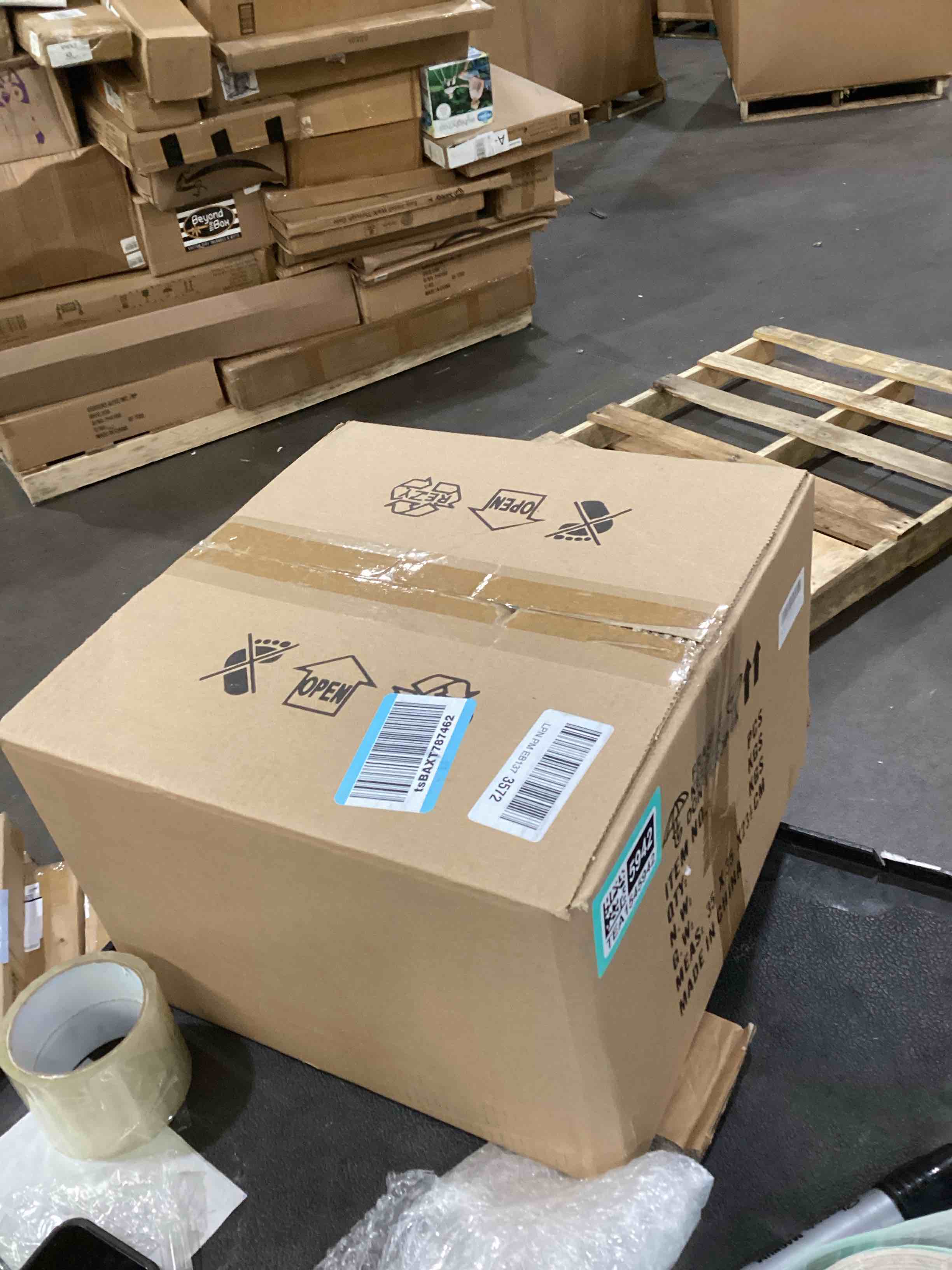 https://s3.amazonaws.com/lotting-images-prod/bidfta/TEA1545942_1756405579568.jpeg