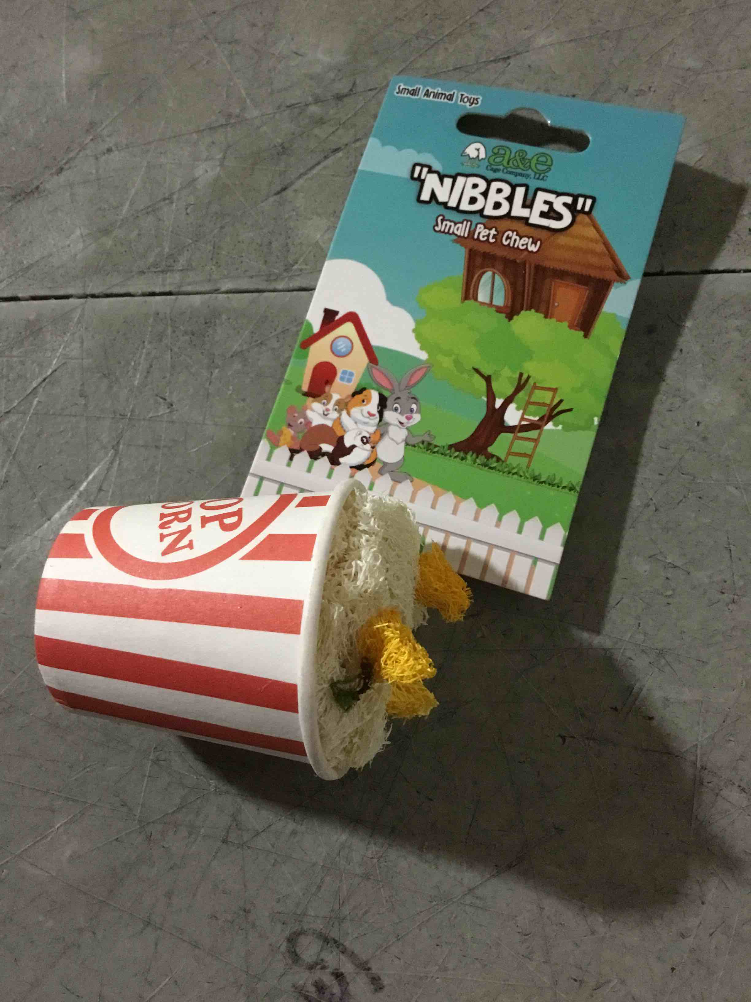 Condition photo showing Good Condition for A&E Cage Company 52400980: Toy Loofah Popcorn