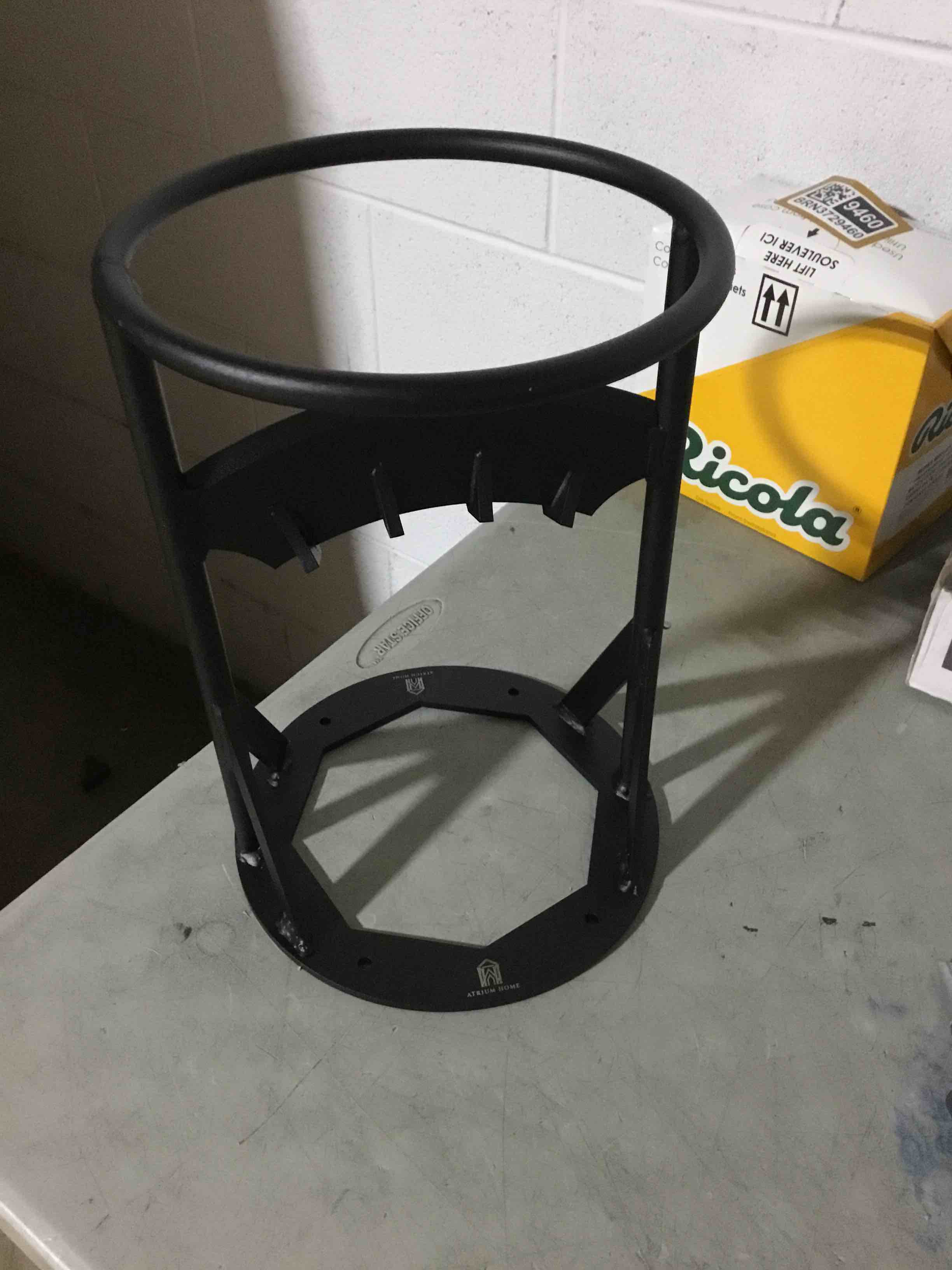 Condition photo showing New/Like New for kindling splitter for firewood, heavy duty manual log splitter – best in class for fire pit, bonfire and campfire accessories - easy and safe wood splitter tool - great for campsites (large)