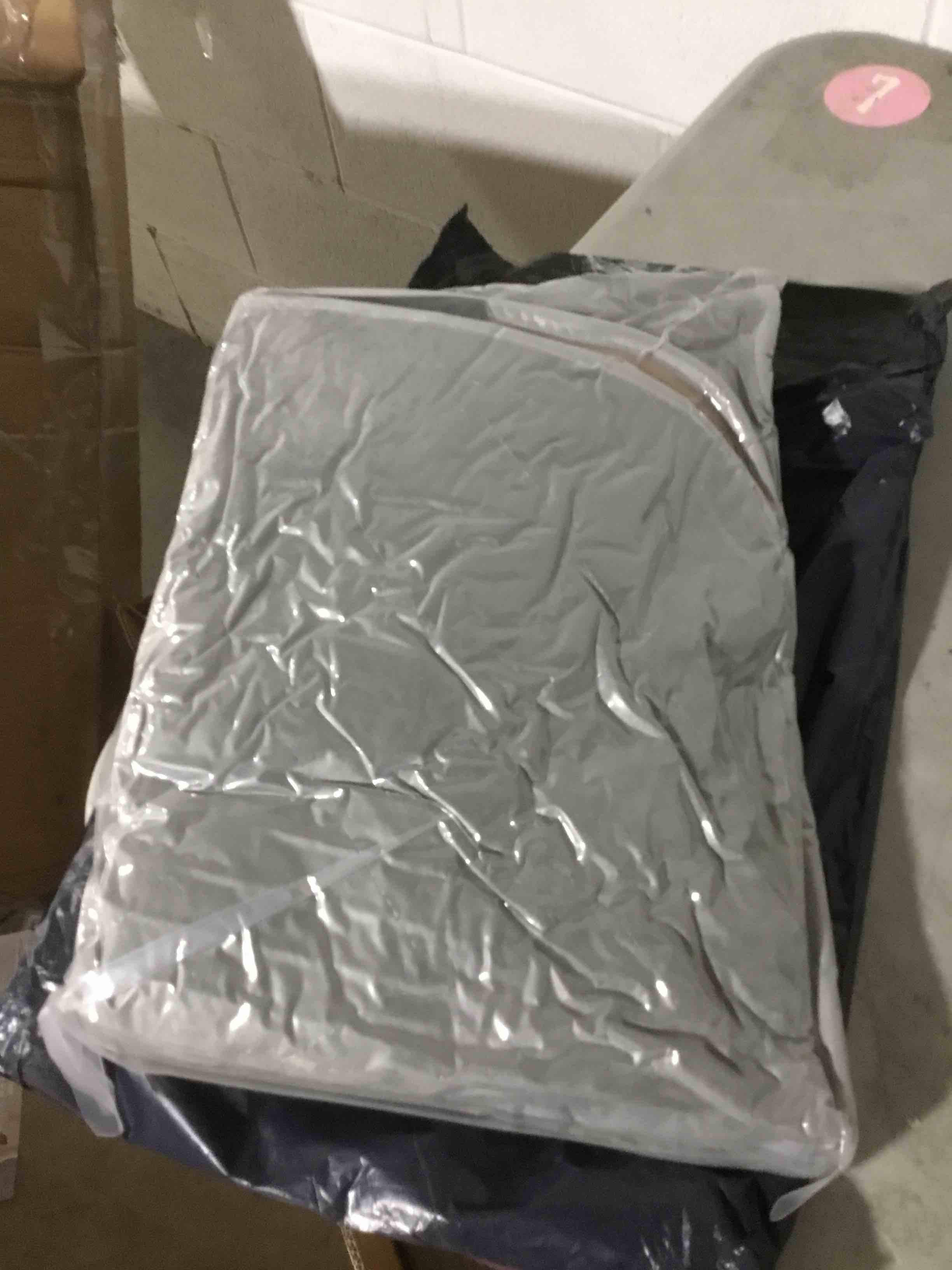 Condition photo showing New/Like New for driver and passenger car seat cushion comfortable seat cover for cars trucks suv van full back and seat cushion-gray gray driver&passenger side