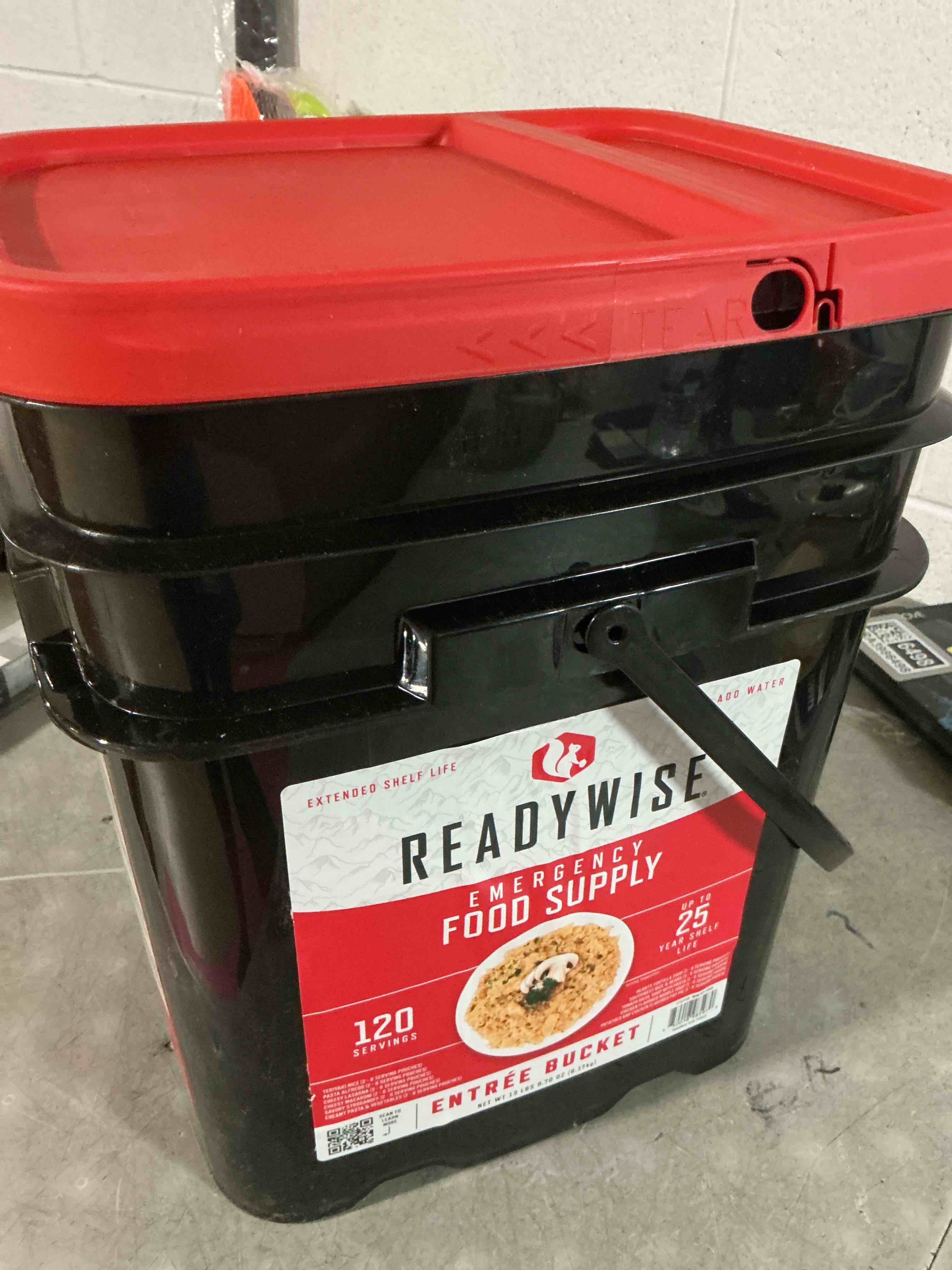 Condition photo showing New/Like New for 120 serving emergency food supply