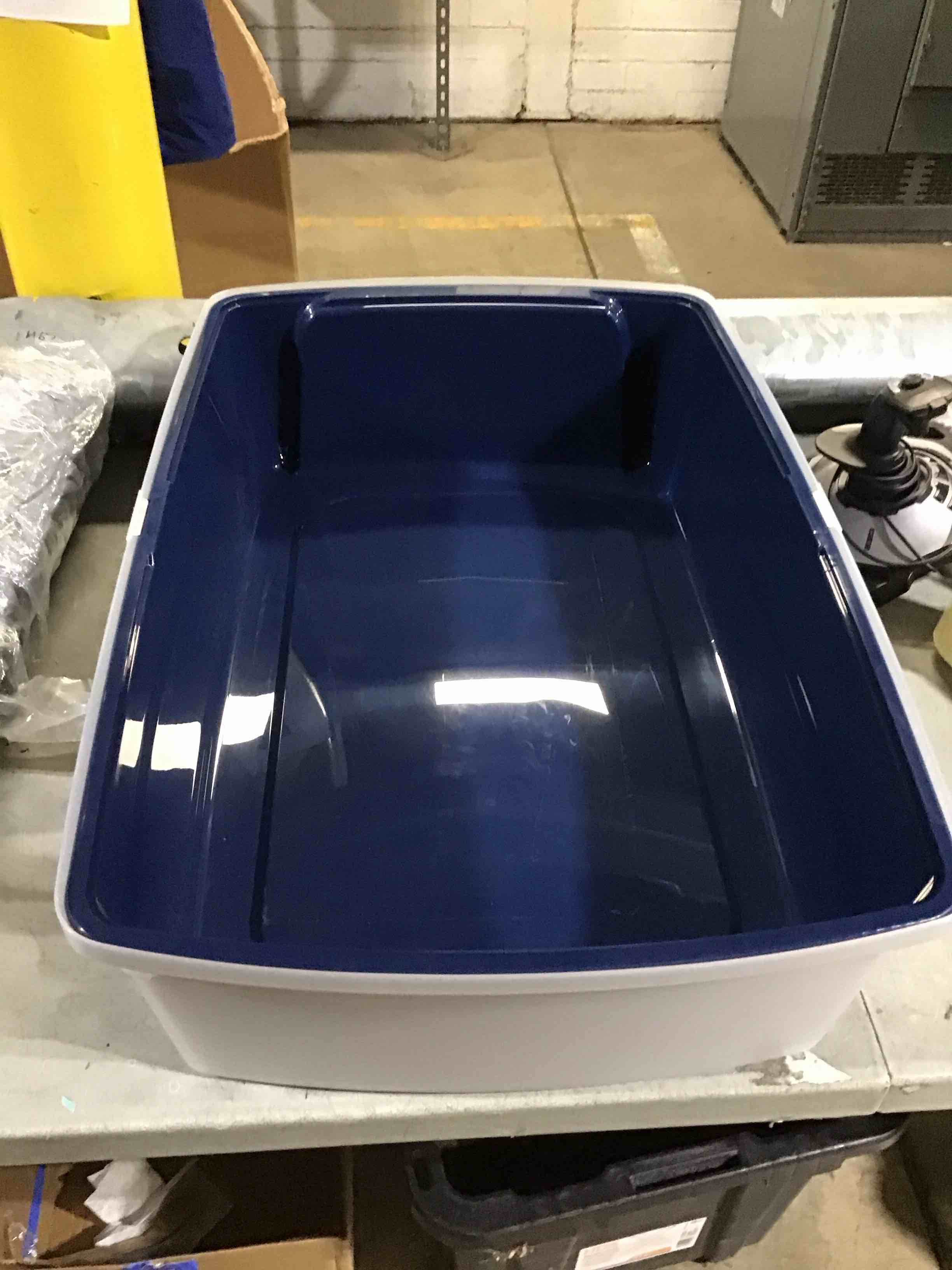 Condition photo showing Good Condition for Open-Top Cat Litter Box with Shield and Scoop, Navy