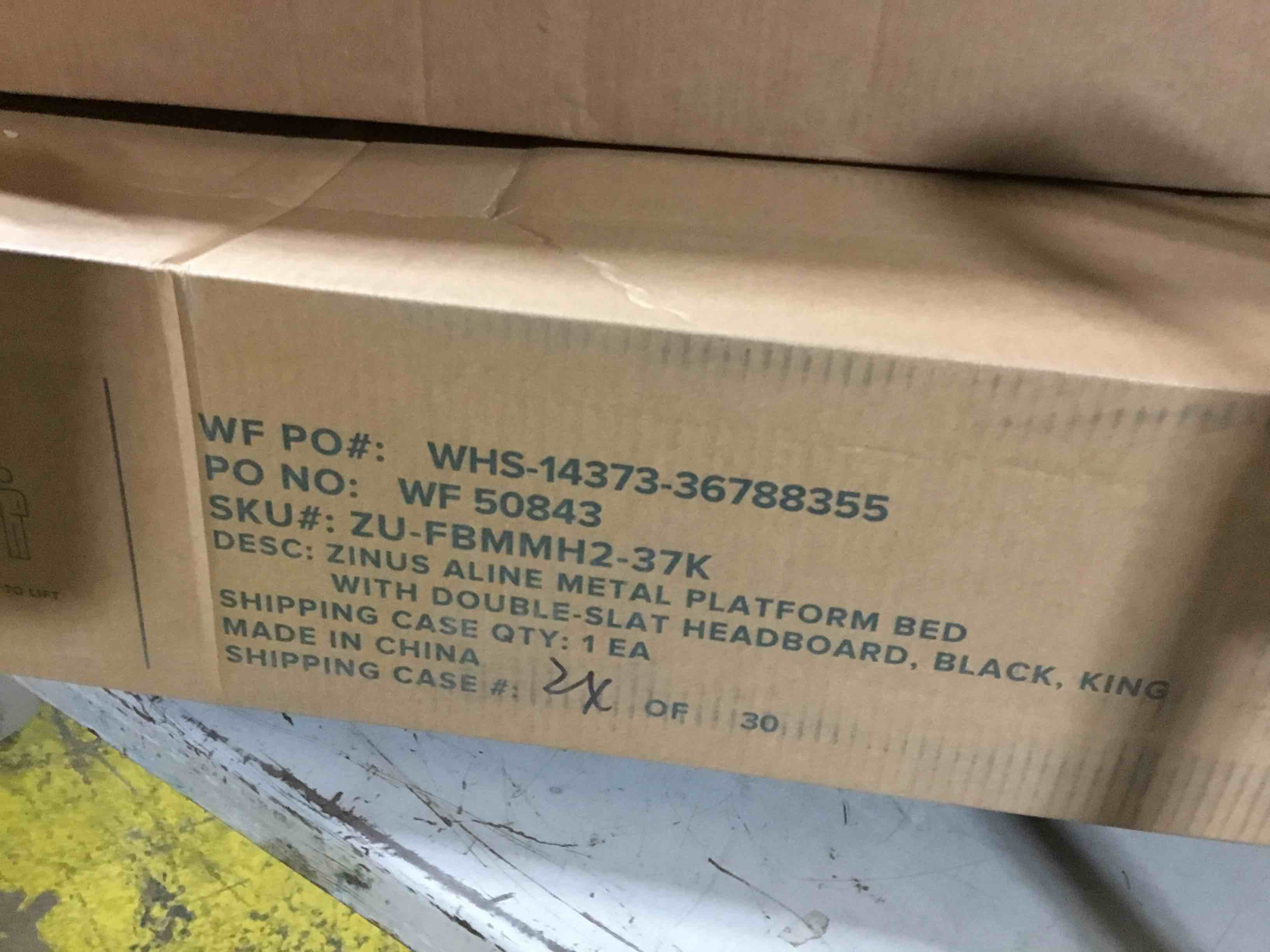 Condition photo showing New/Like New for ZINUS ALINE METAL PLATFORM BED WITH DOUBLE-SLAT HEADBOARD, BLACK , KING