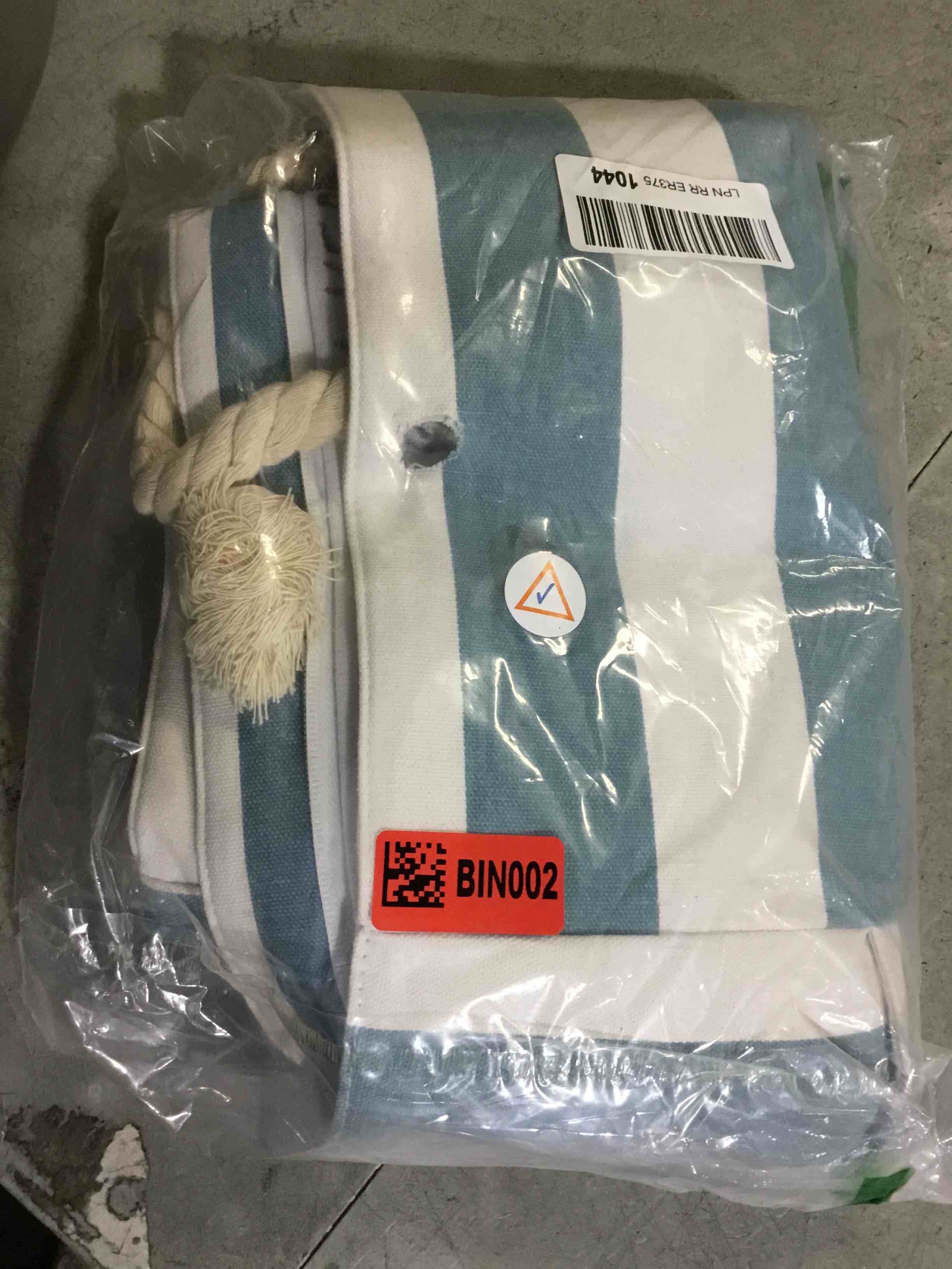 Condition photo showing Good Condition for Beach Bag, Large Beach Bags for Women Waterproof Beach Tote Bag with Zipper, Sandproof Canvas Large Tote Bags for Pool Travel