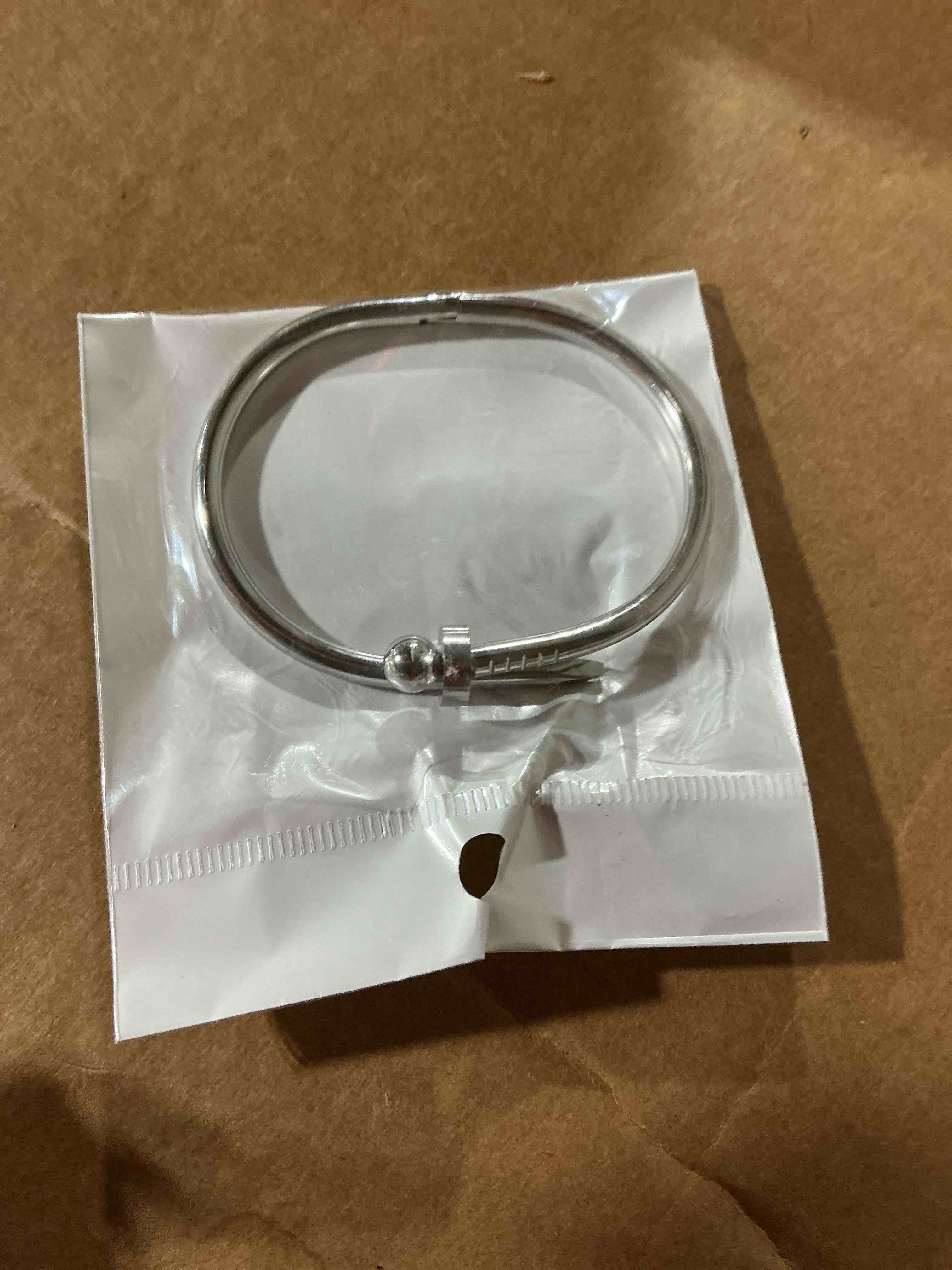Condition photo showing Good Condition for bracelet bangles stainless steel, silver color (unique size)different stock color.
