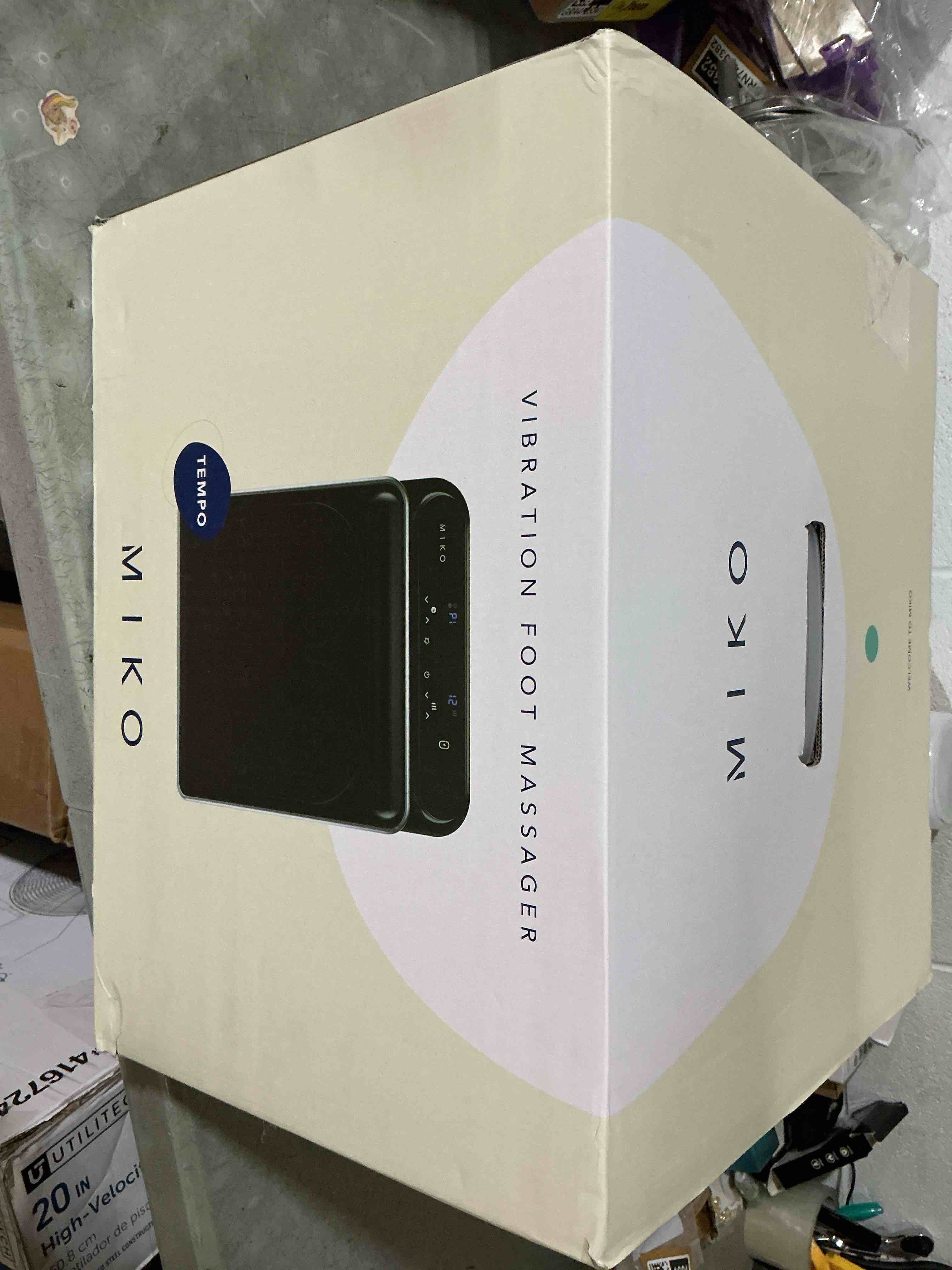 Condition photo showing Good Condition for tempo vibration therapy massager with 30 speeds & magnetic remote – pain relief & recovery