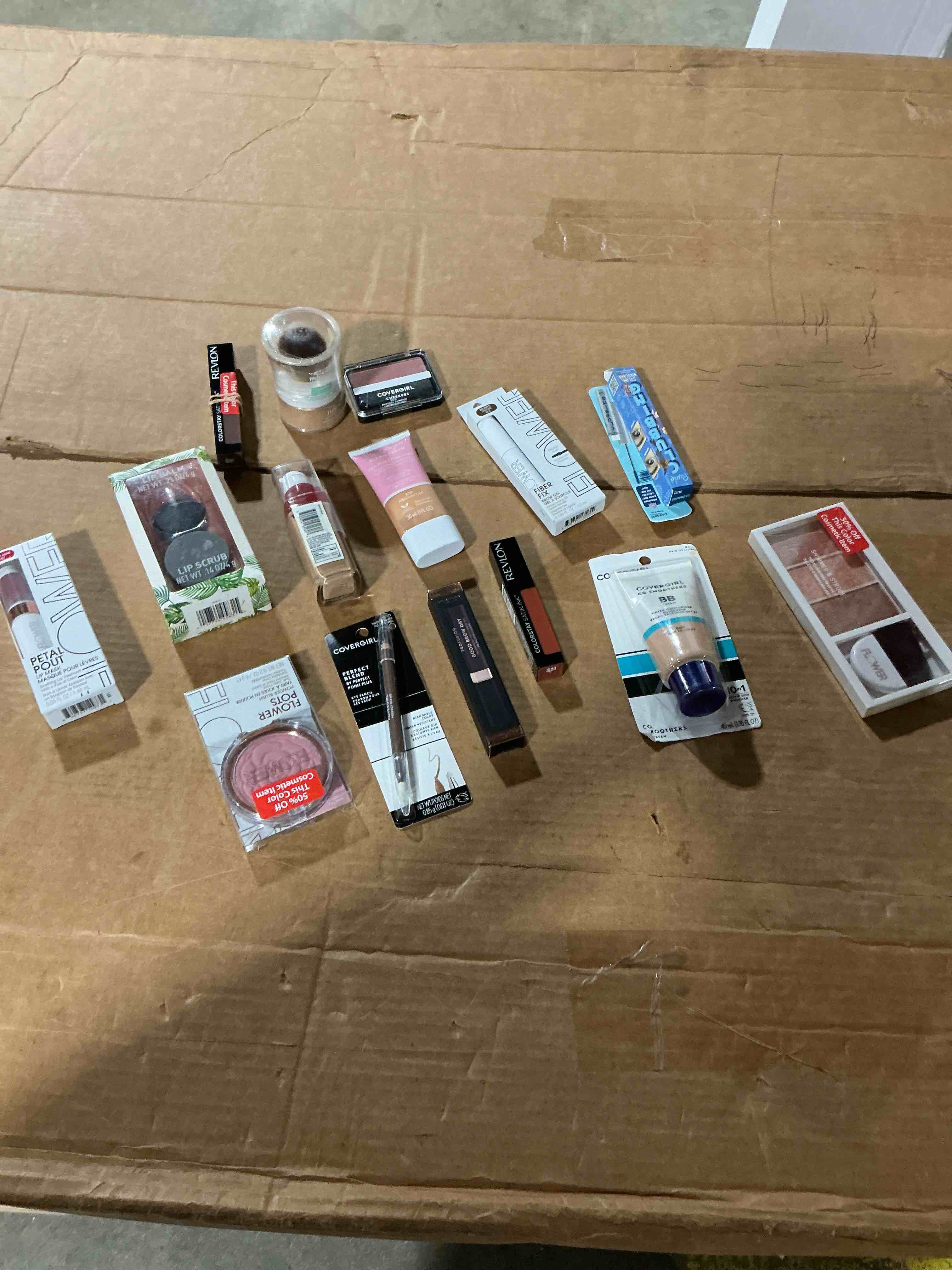 Condition photo showing Good Condition for assorted mixed makeup (cosmetics & skin care) (different brands)