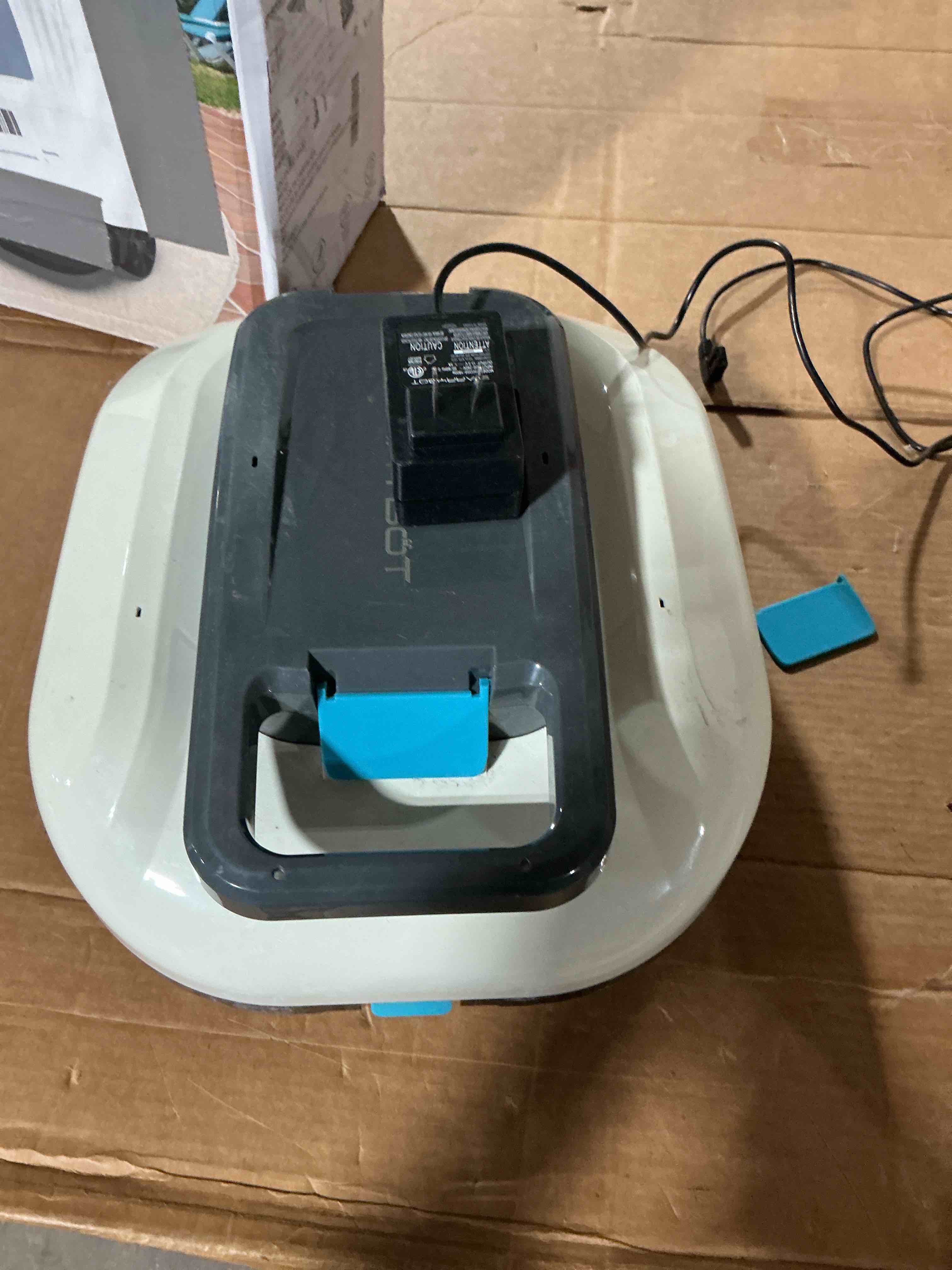 Condition photo showing As Is for starrybot cordless roboticove-ground flat poolsjfugois5646s46