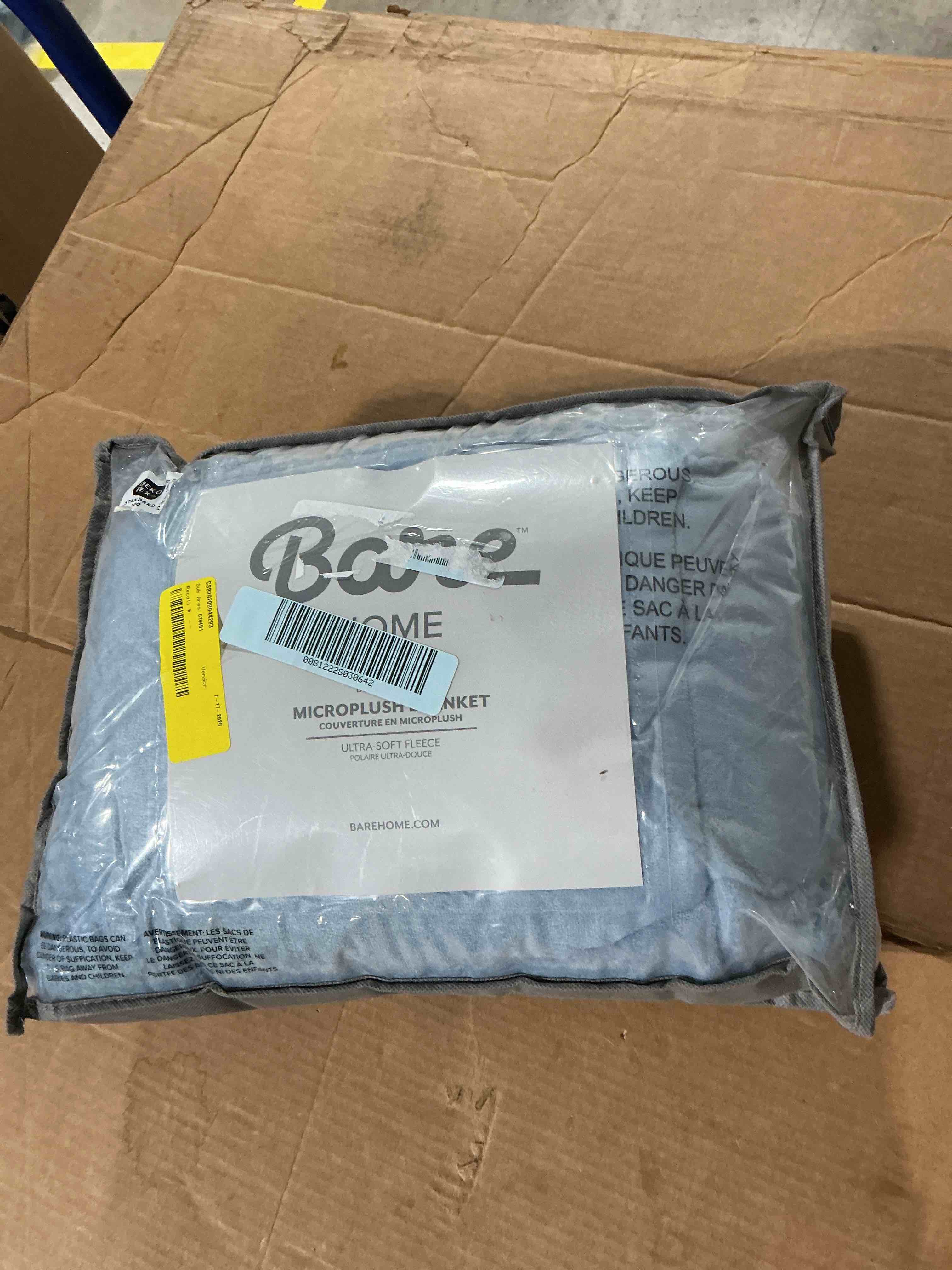 Condition photo showing New/Like New for bare home microplush fleece blanket - 300 gsm - fuzzy microfleece - soft & plush - full/queen coronet blue