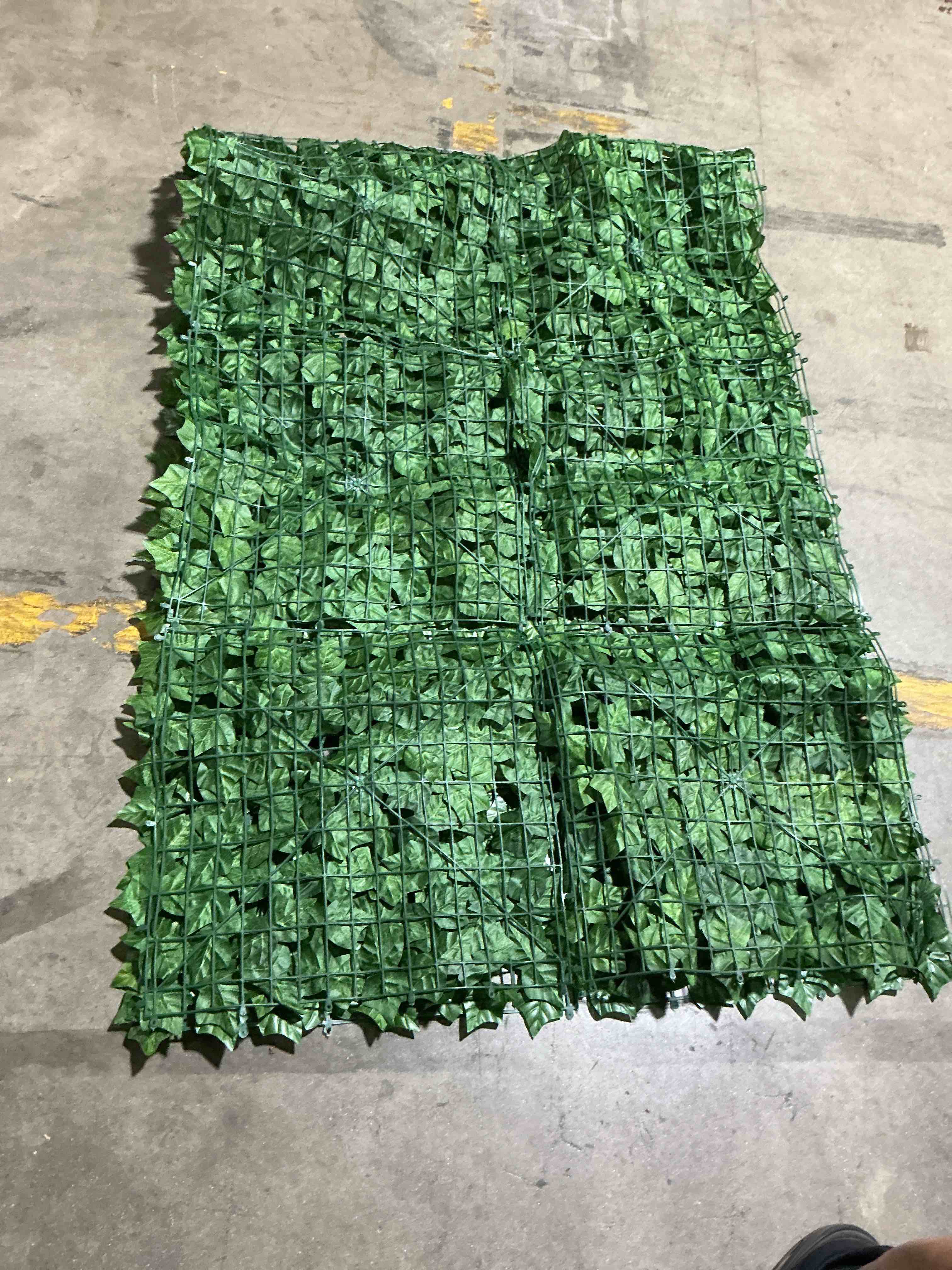 Condition photo showing Good Condition for kaszoo 120"x40" artificial ivy privacy fence screen - uv-anti breathable faux ivy greenery fence panels for patio, balcony, garden, backyard indoor outdoor decor