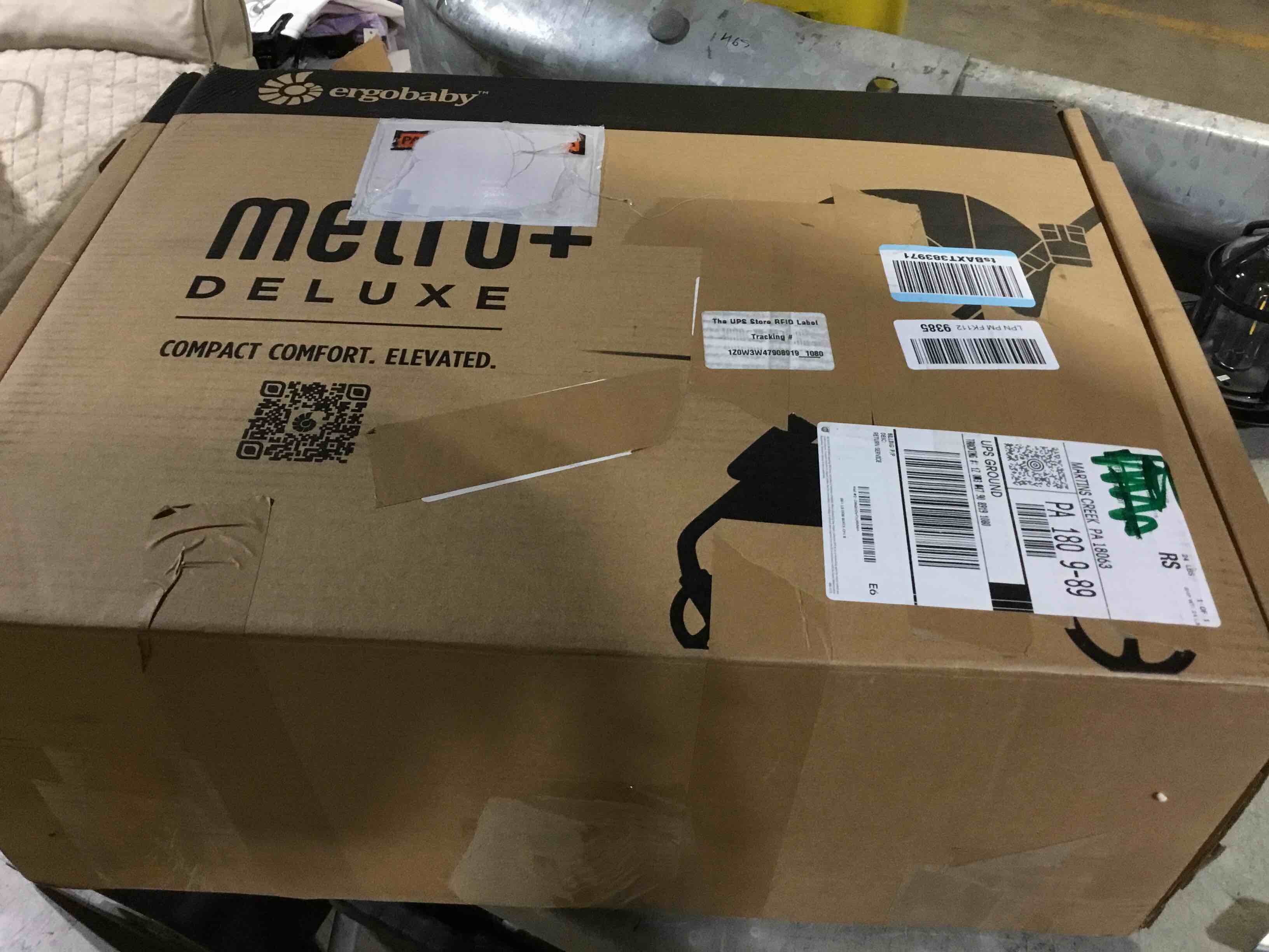 Condition photo showing Good Condition for Ergobaby Metro+ Deluxe Compact Baby Stroller, Lightweight Umbrella Stroller Folds Down for Overhead Airplane Storage (Carries up to 50 lbs), Car Seat Compatible, London Grey London Grey Metro+ Deluxe