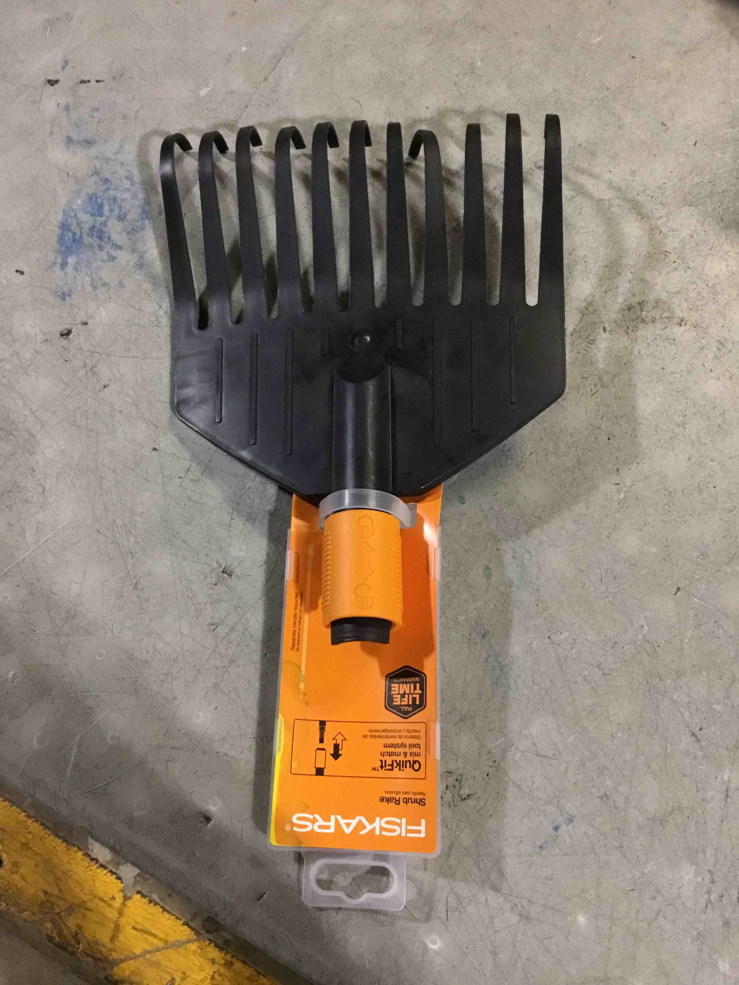 Condition photo showing As Is for Fiskars Quikfit 11 Tine Replacement Shrub Rake Head