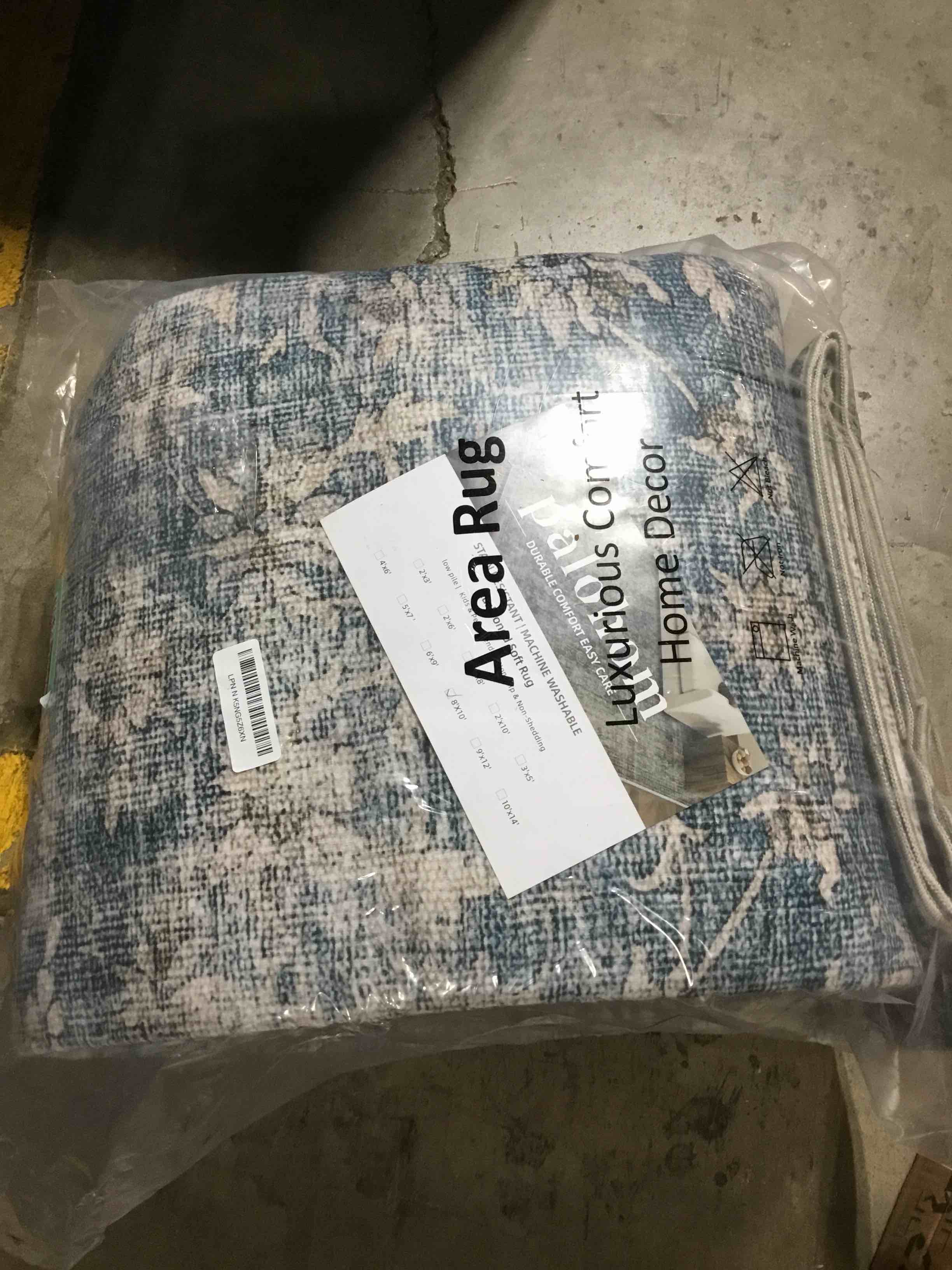 Condition photo showing Good Condition for Machine Washable Living Room Rug: 8x10 Area Rugs for Bedroom Vintage Stain Resistant Non Slip Low Pi