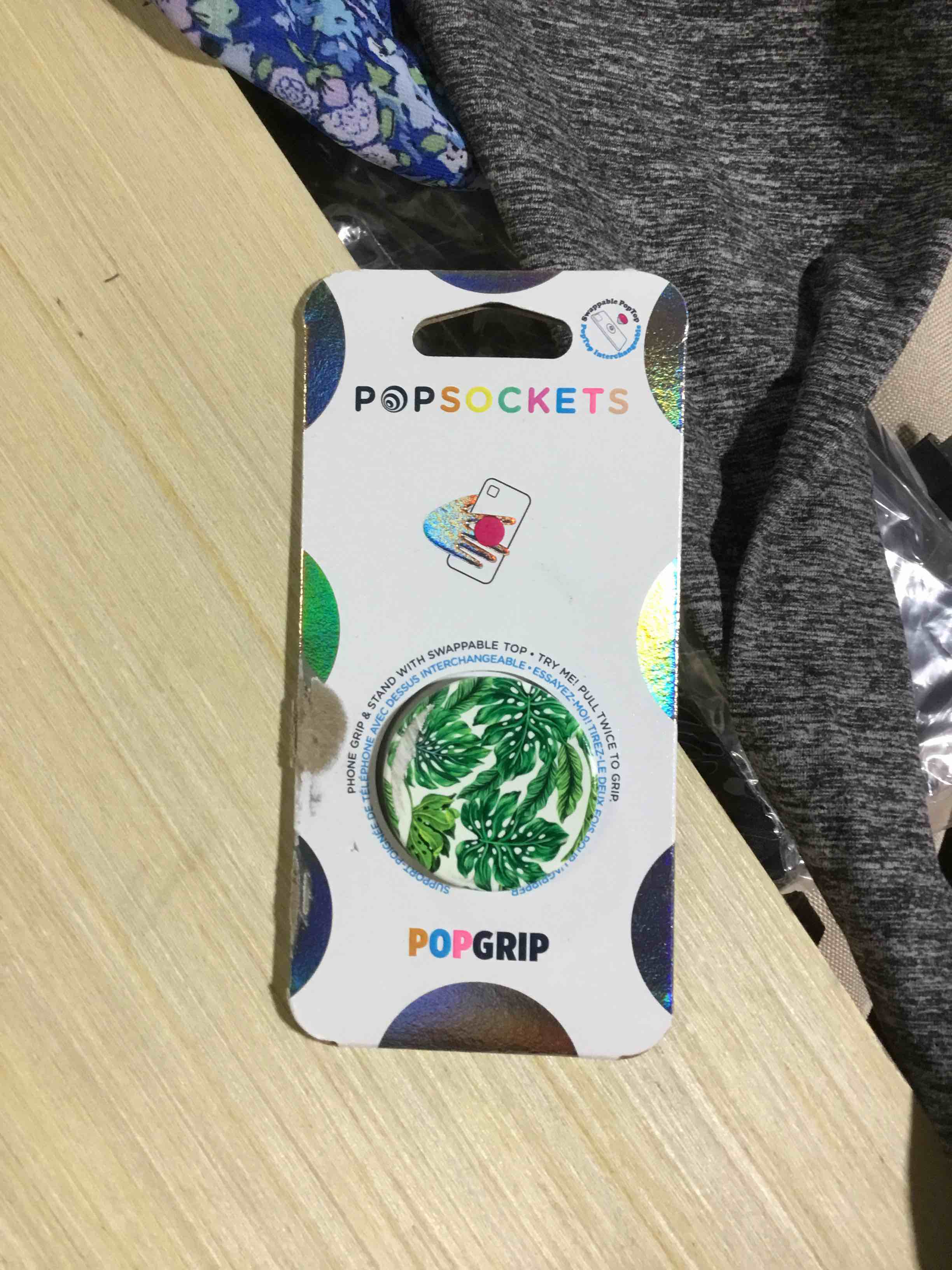 Condition photo showing Good Condition for Green Tropical Palm Tree Leaves PopSockets Adhesive PopGrip