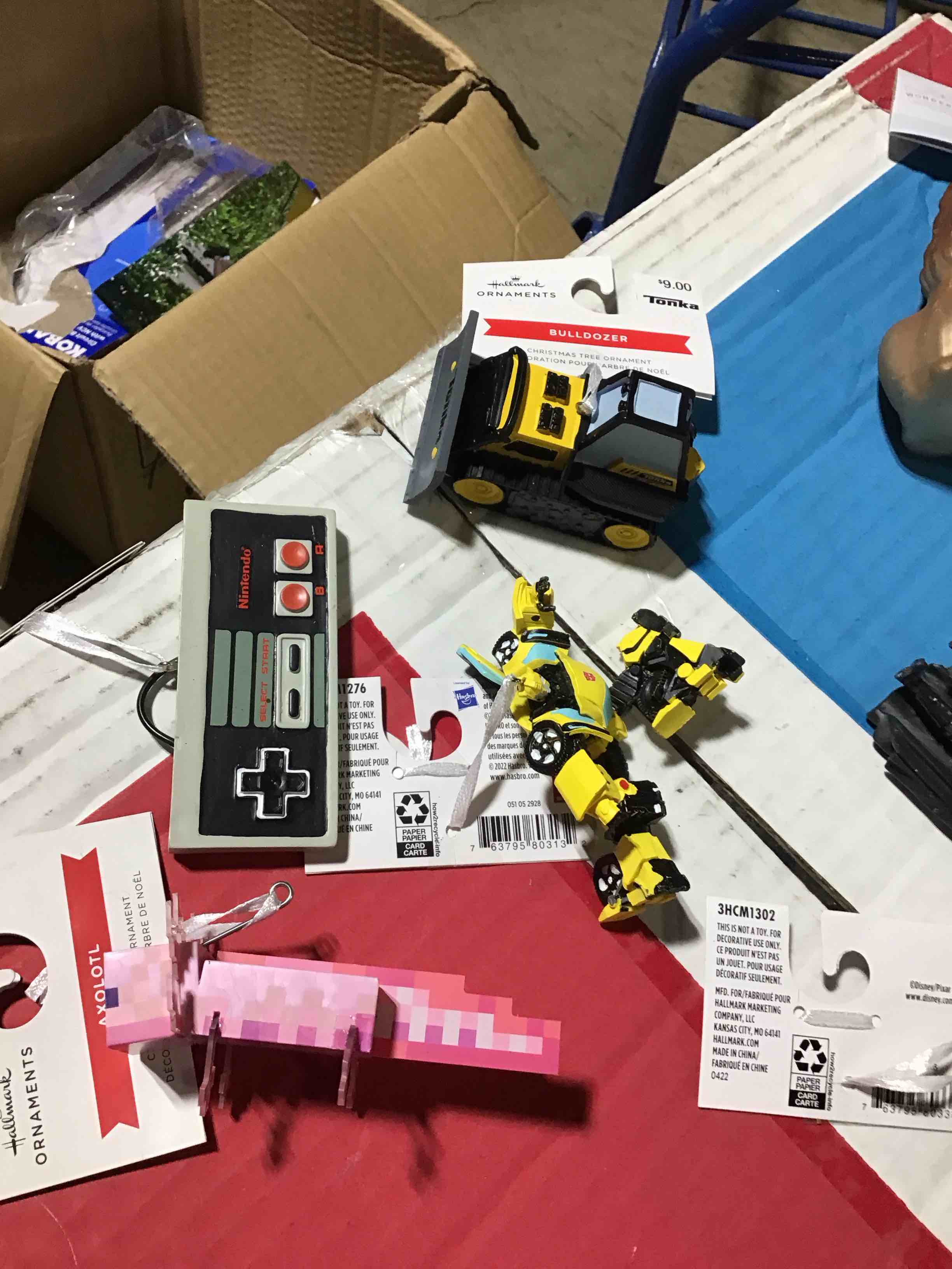 Assorted Christmas tree ornament 