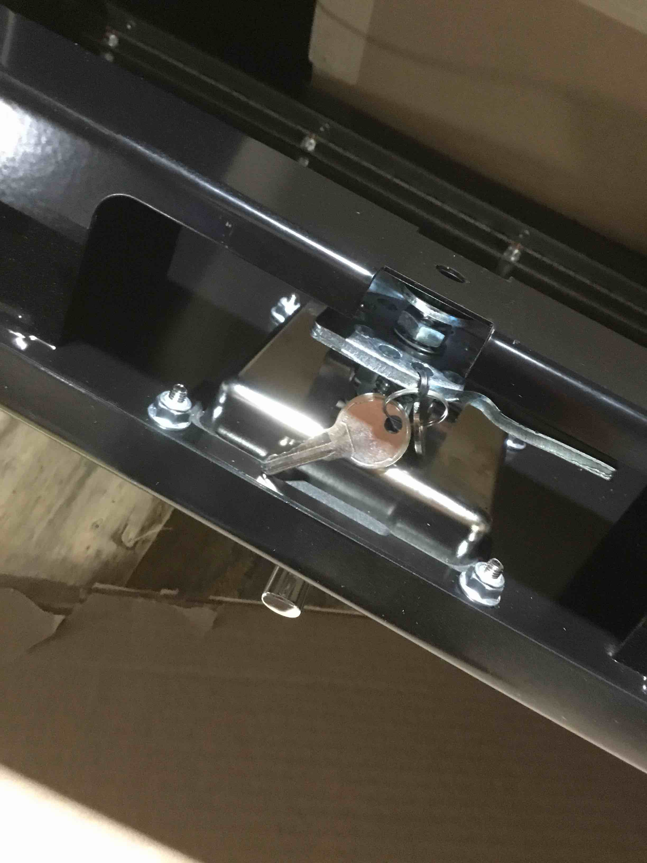 Condition photo showing Good Condition for (THE KEYS INSIDE)Buyers Products 1703020 Black Steel Topsider Truck Box With T-Handle Latch, 18 x 16 x 96 Inch, Truck Tool Box For Storage And Organization, Lockable Tool Chest For Work Trucks Black 18 x 16 x 96