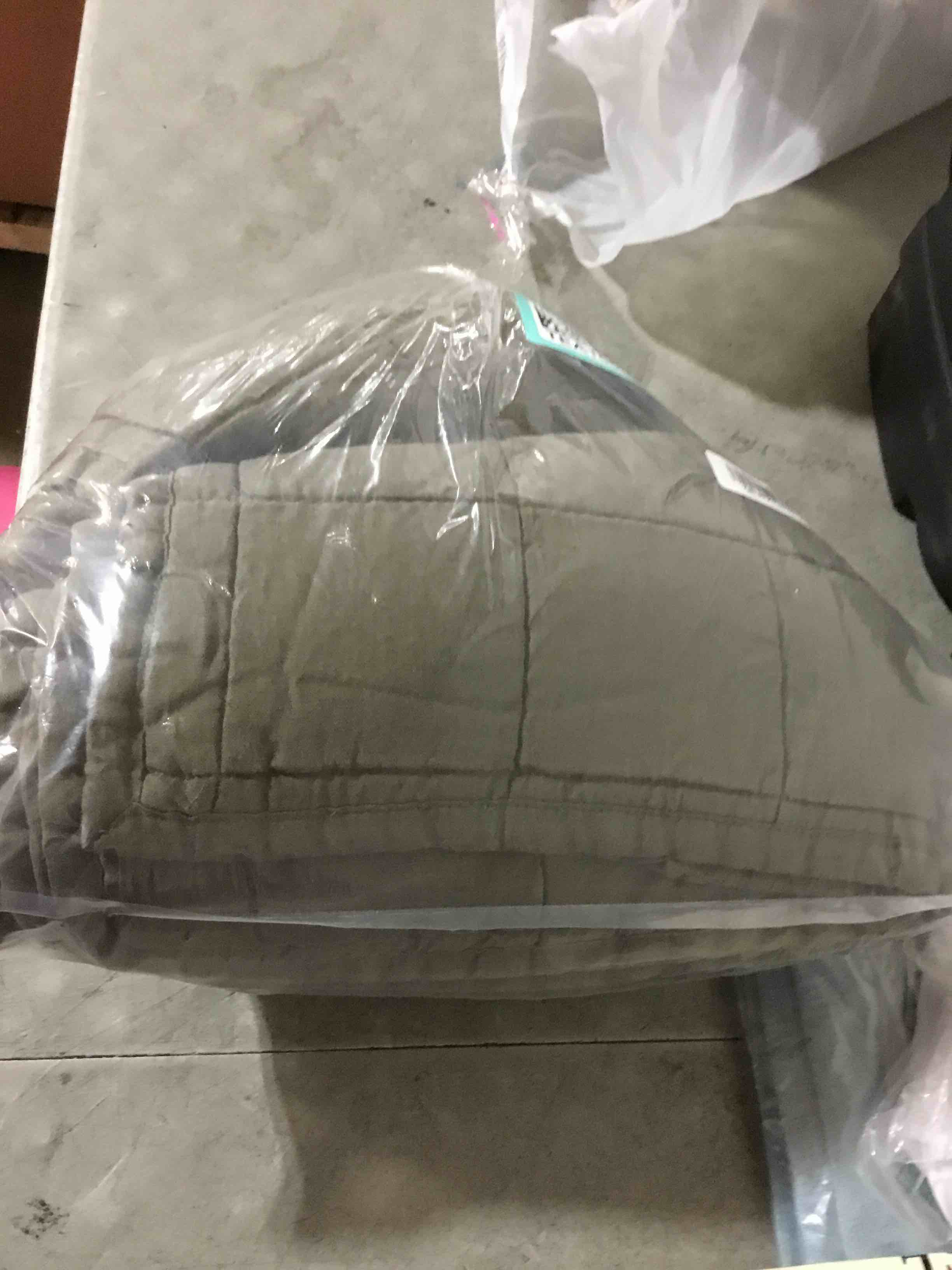 Condition photo showing As Is for (ONLY CASE PILLOWS)European Linen Box Quilt Set, Dusty Olive, King/Cal King