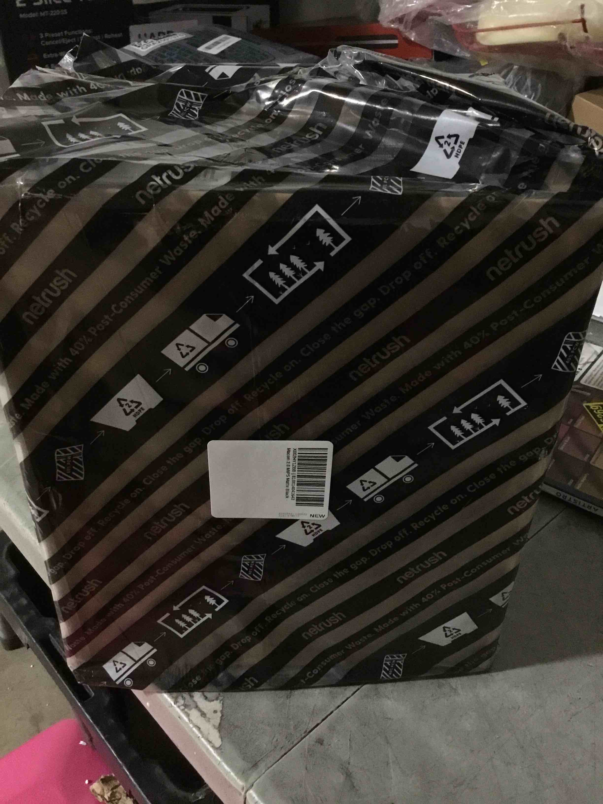 Condition photo showing New/Like New for Bern, Macon 2.0 Multisport Helmet, MIPS Matte Black, Large (B07ZG9SD8B)