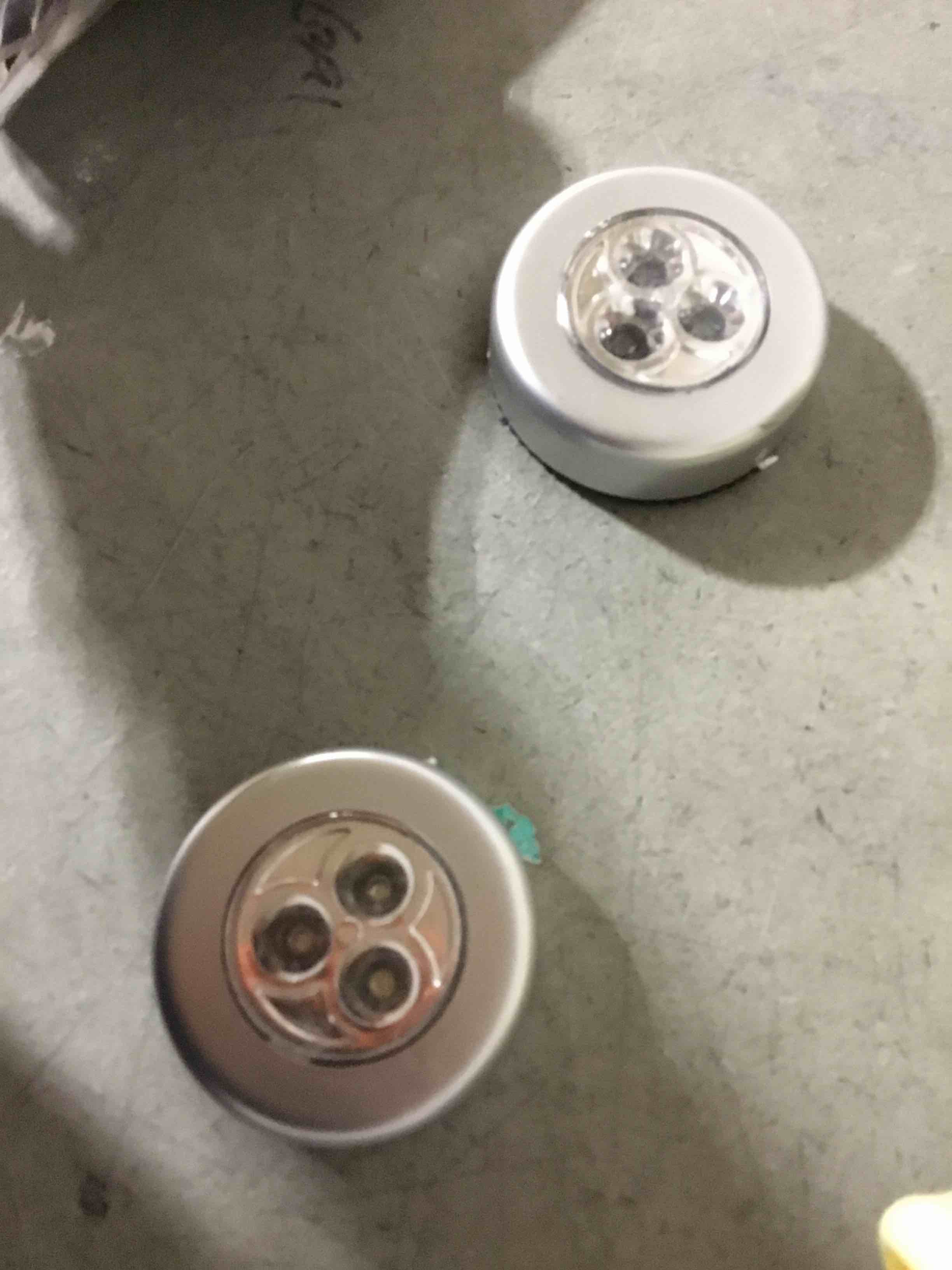 Condition photo showing Good Condition for Push Lamp (2 Pack) LED Work/Emergency Light 3-LED Battery Powered