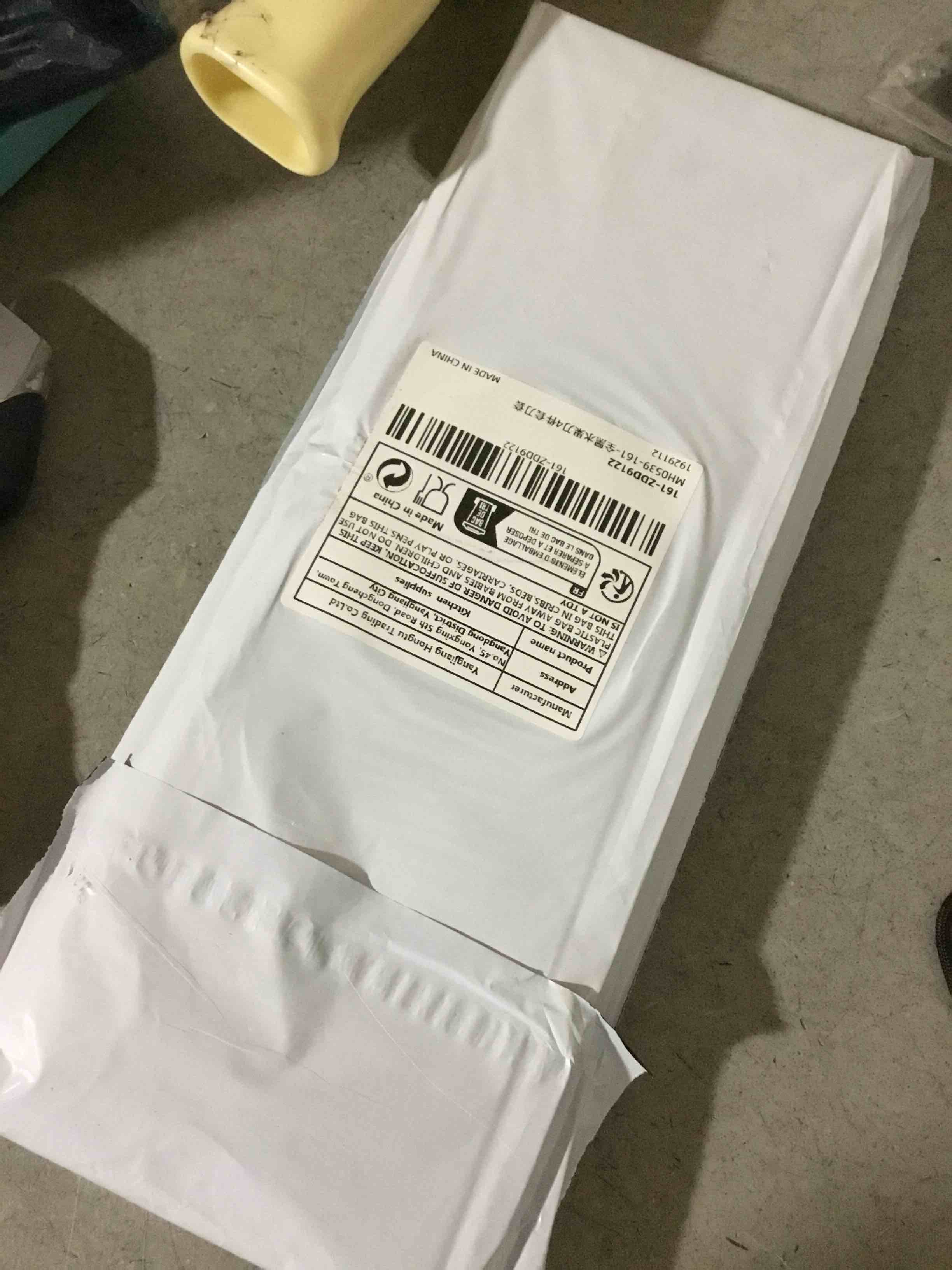 Condition photo showing Brand New for Sleek 4-piece black kitchen knife set with ergonomic handles and matching shears, designed for sharp precision and everyday meal prep. 