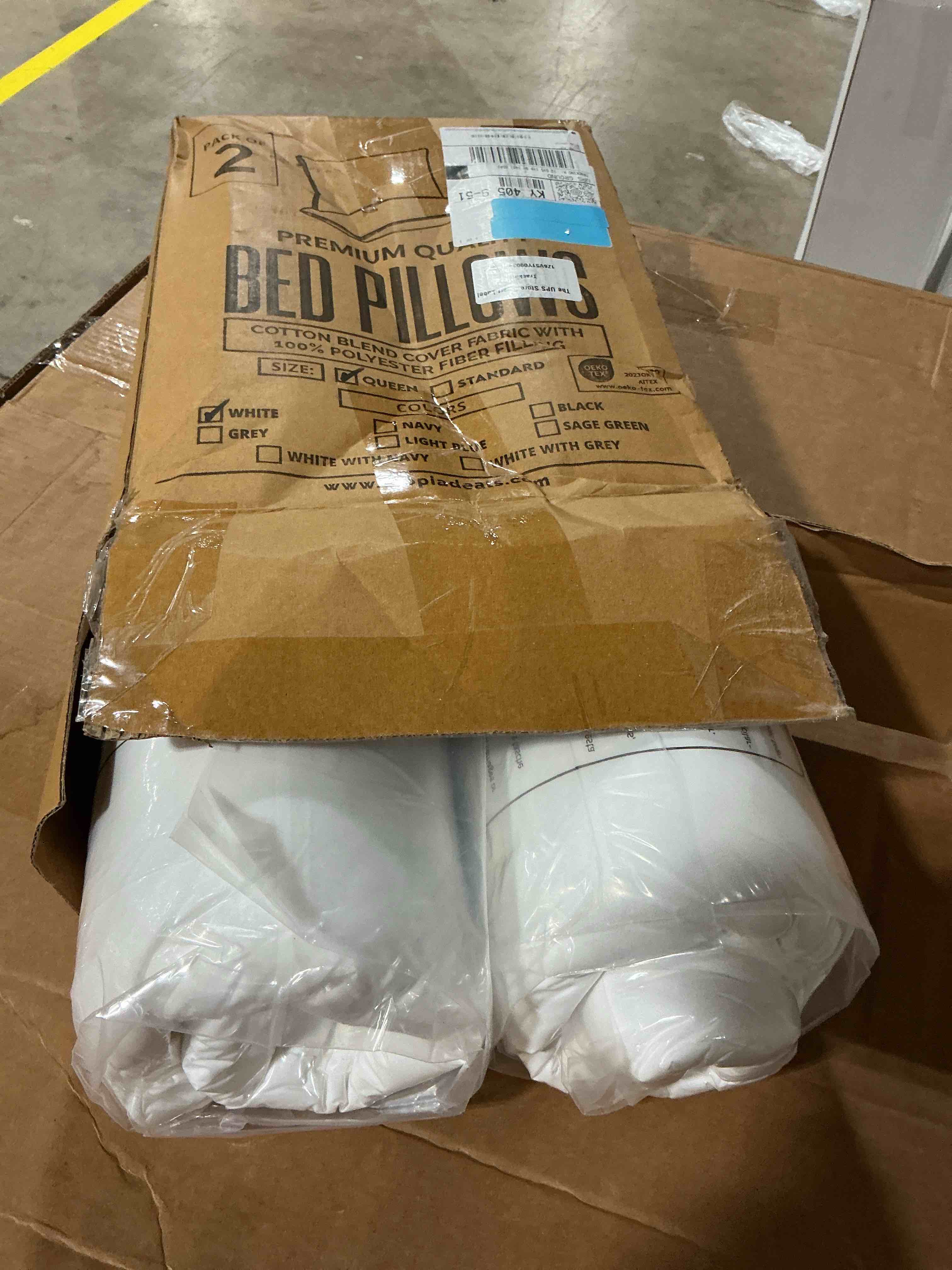 Condition photo showing New/Like New for 2-pack premium quality bed pillow queen,white