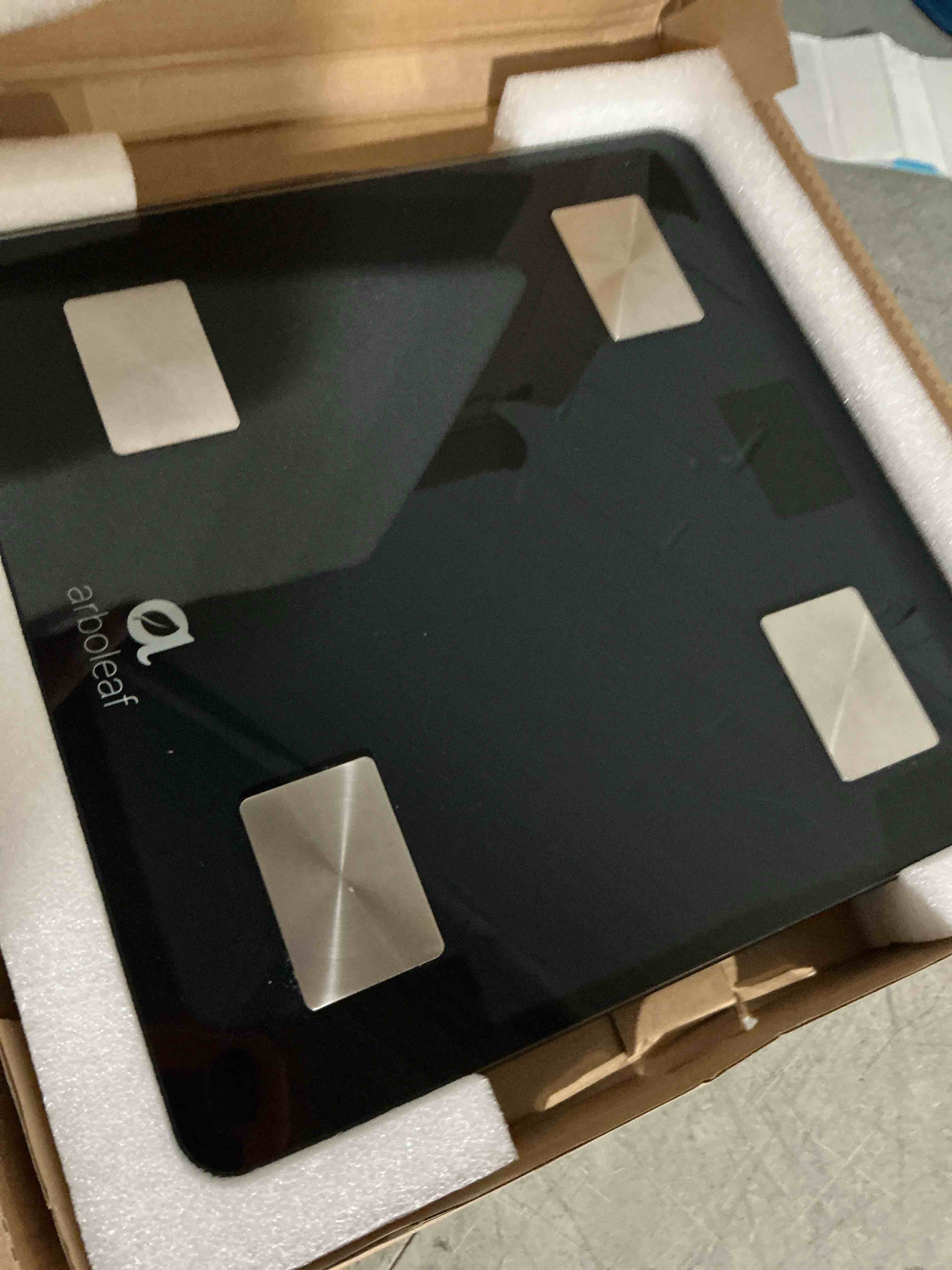 Condition photo showing Good Condition for arboleaf smart scale for body weight and fat, bluetooth digital bathroom scale, body composition analyzer with app, 14 metrics include bmi, 400lb capacity(black) | bluetooth digital bathroom scale, body composition analyzer with app, 14 metrics include bmi, 400lb capacity(black)