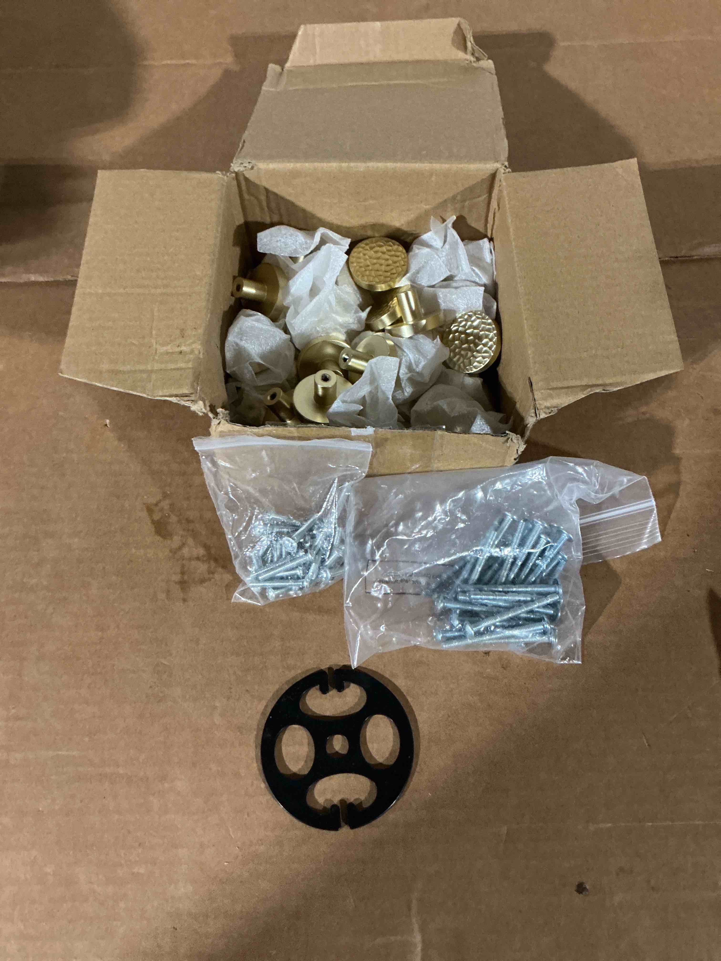 Condition photo showing Good Condition for hotop 30 pack gold cabinet knob kitchen round dresser drawer pulls and handles with kinds screws for hardware dresser drawer aluminum alloy oxidation wire drawing handle (hammered) 30 hammered