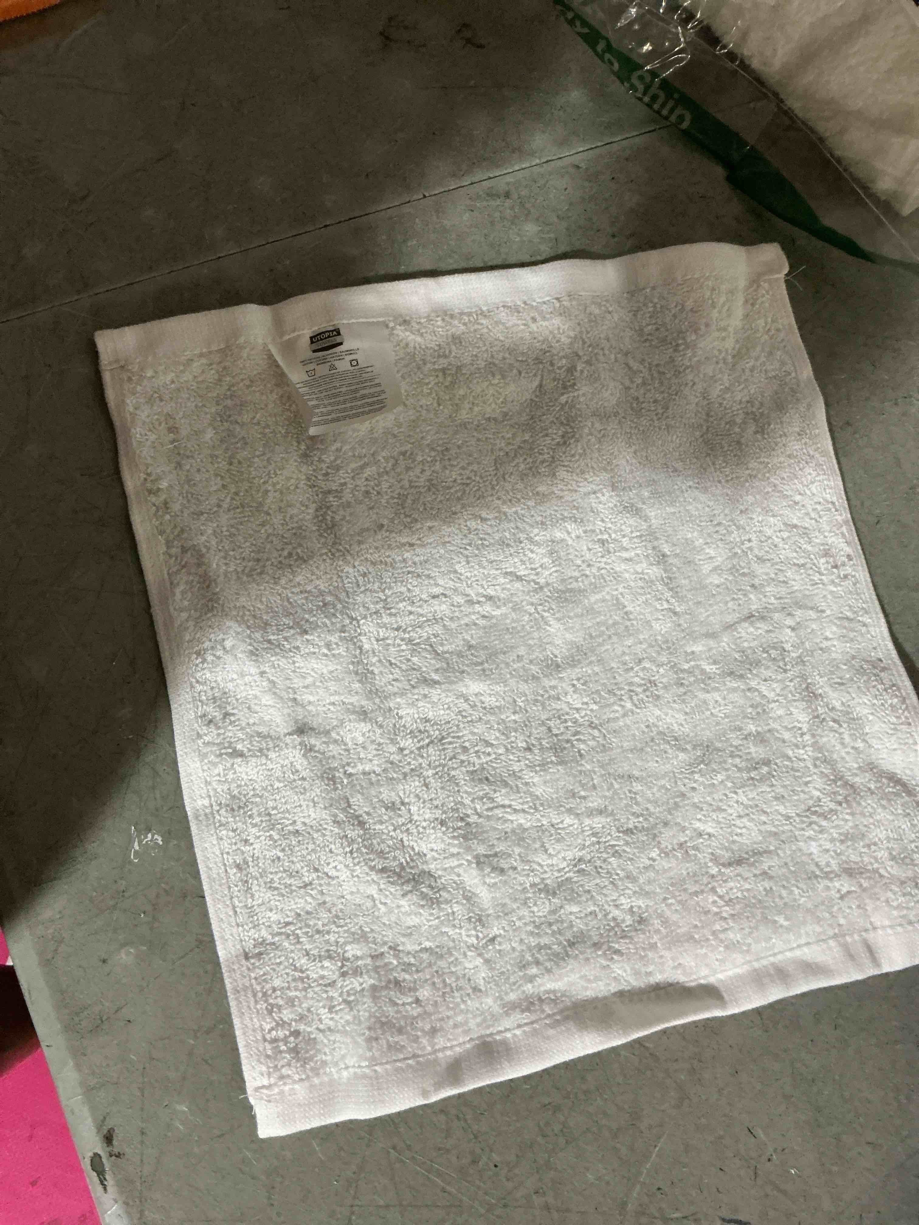 Condition photo showing Good Condition for utopia towels 9 pack premium hand towels set, 12 x 12.5 inches, 100% ring spun cotton, ultra soft and highly absorbent 600gsm towels for bathroom, gym, shower, hotel, and spa, white