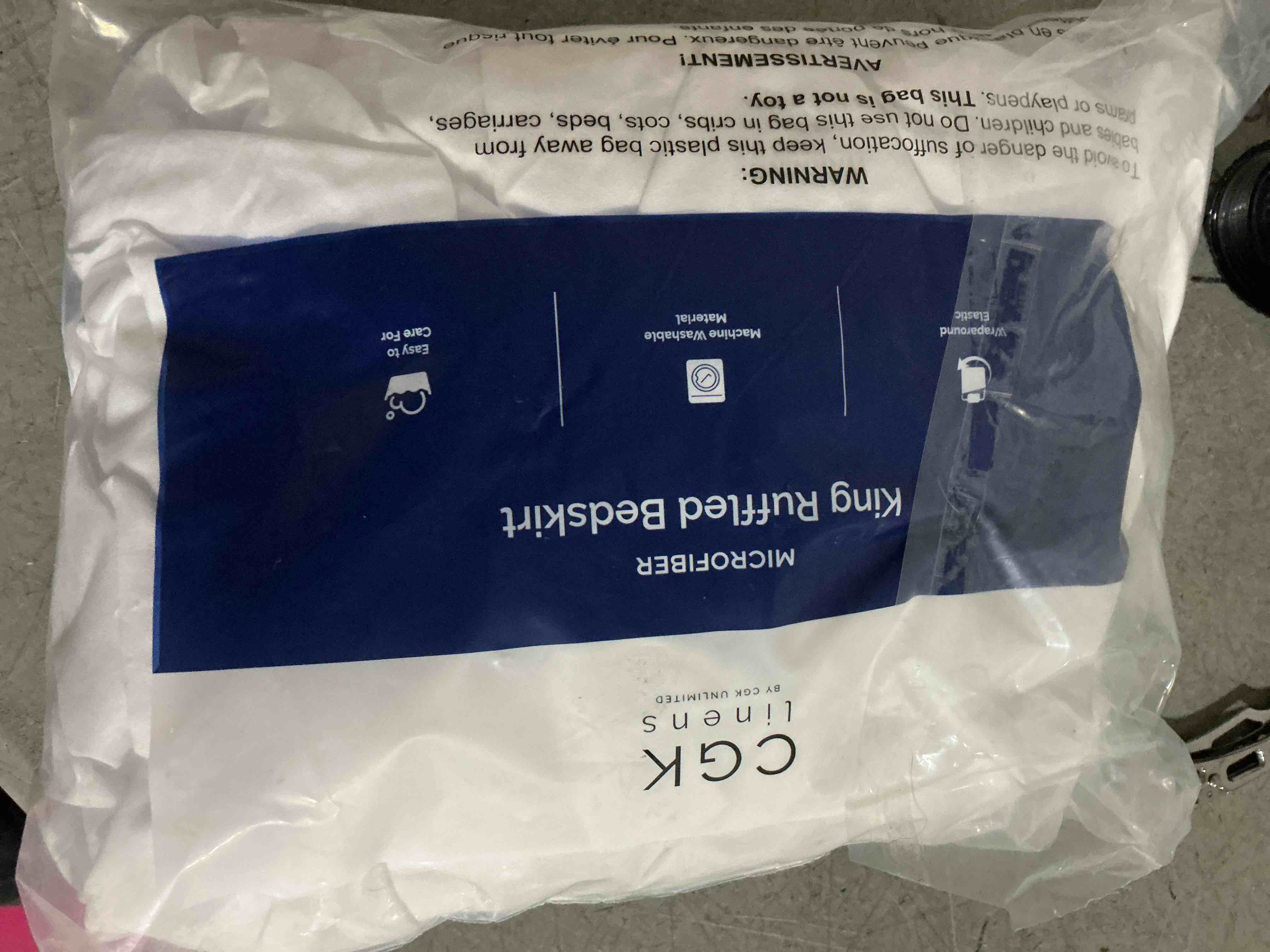 Condition photo showing Good Condition for wrap around dust ruffle bed skirt - white - for king size beds with 15 inch drop - easy fit elastic strap - adjustable pleated bedskirt w/brushed fabric - wrinkle free - for women, men, kids & teens king/cal king 15" - drop 01 - white