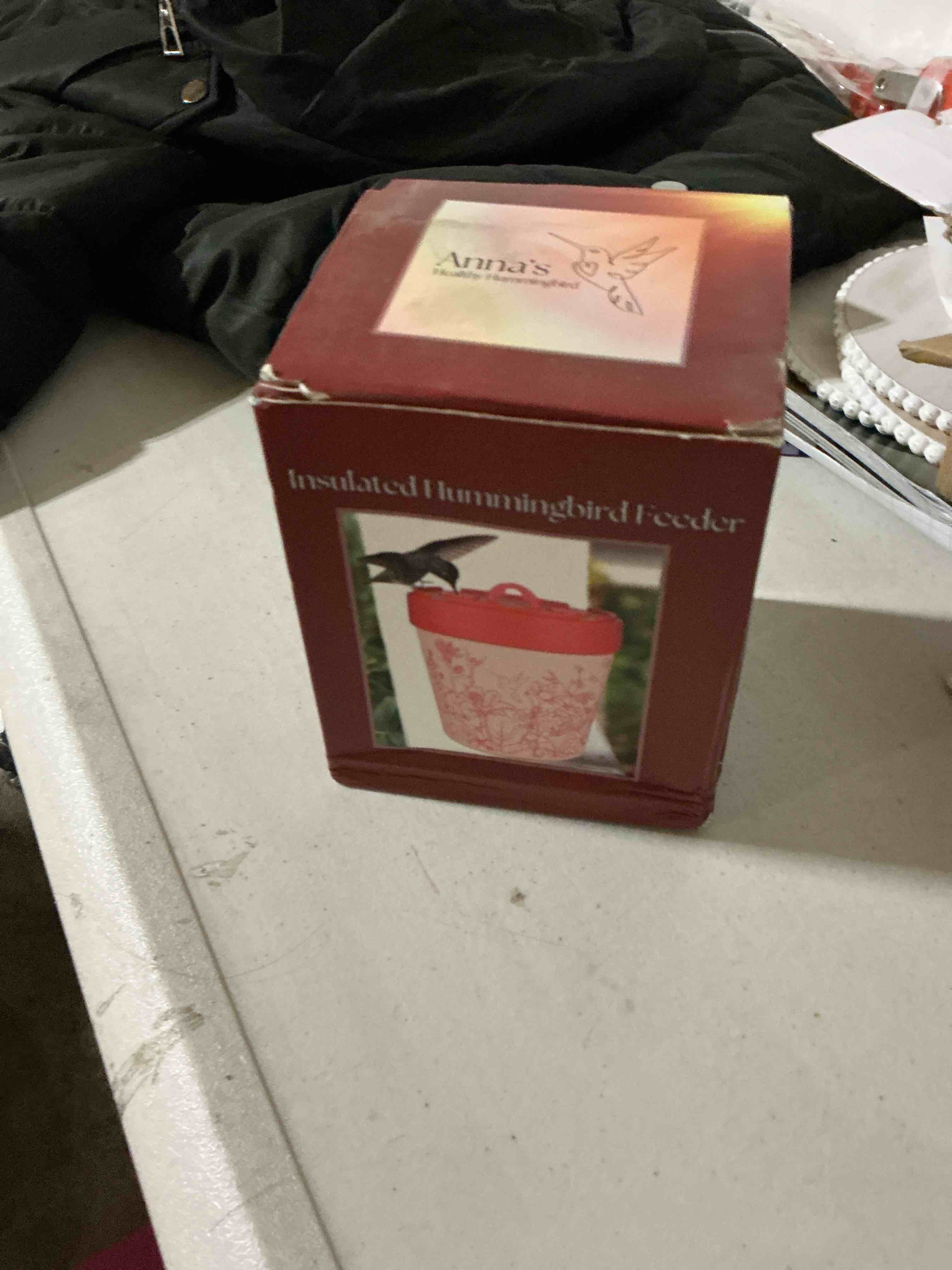 Condition photo showing Good Condition for insulated hummingbird feeder with vacuum technology, temperature control for hot and cold weather (red)