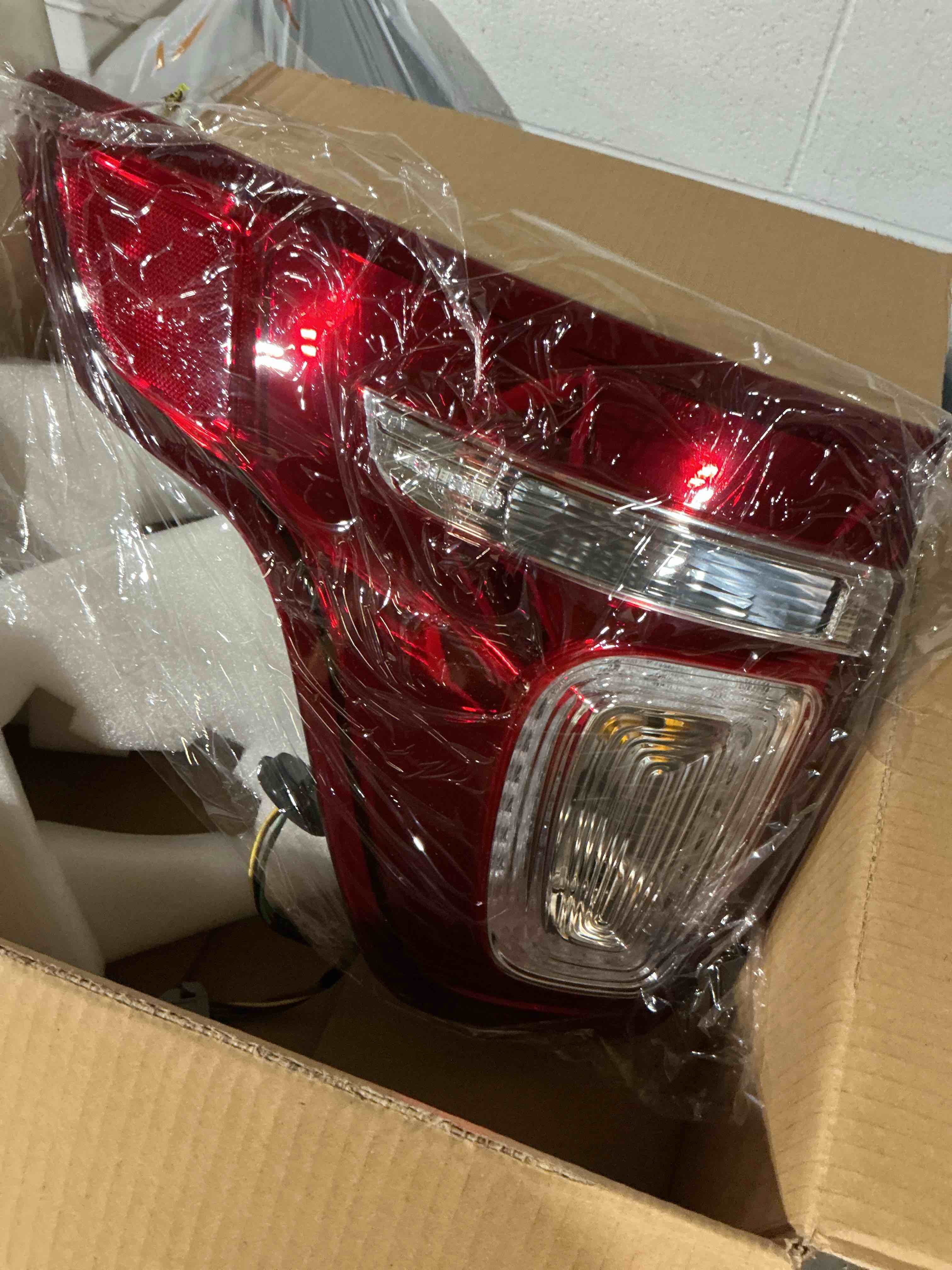 Condition photo showing Good Condition for dynast left driver side tail light rear brake lamp replacement for ford explorer 2011 2012 2013 2014 2015 halogen w/o bulb #bb5z13405c fo2800226