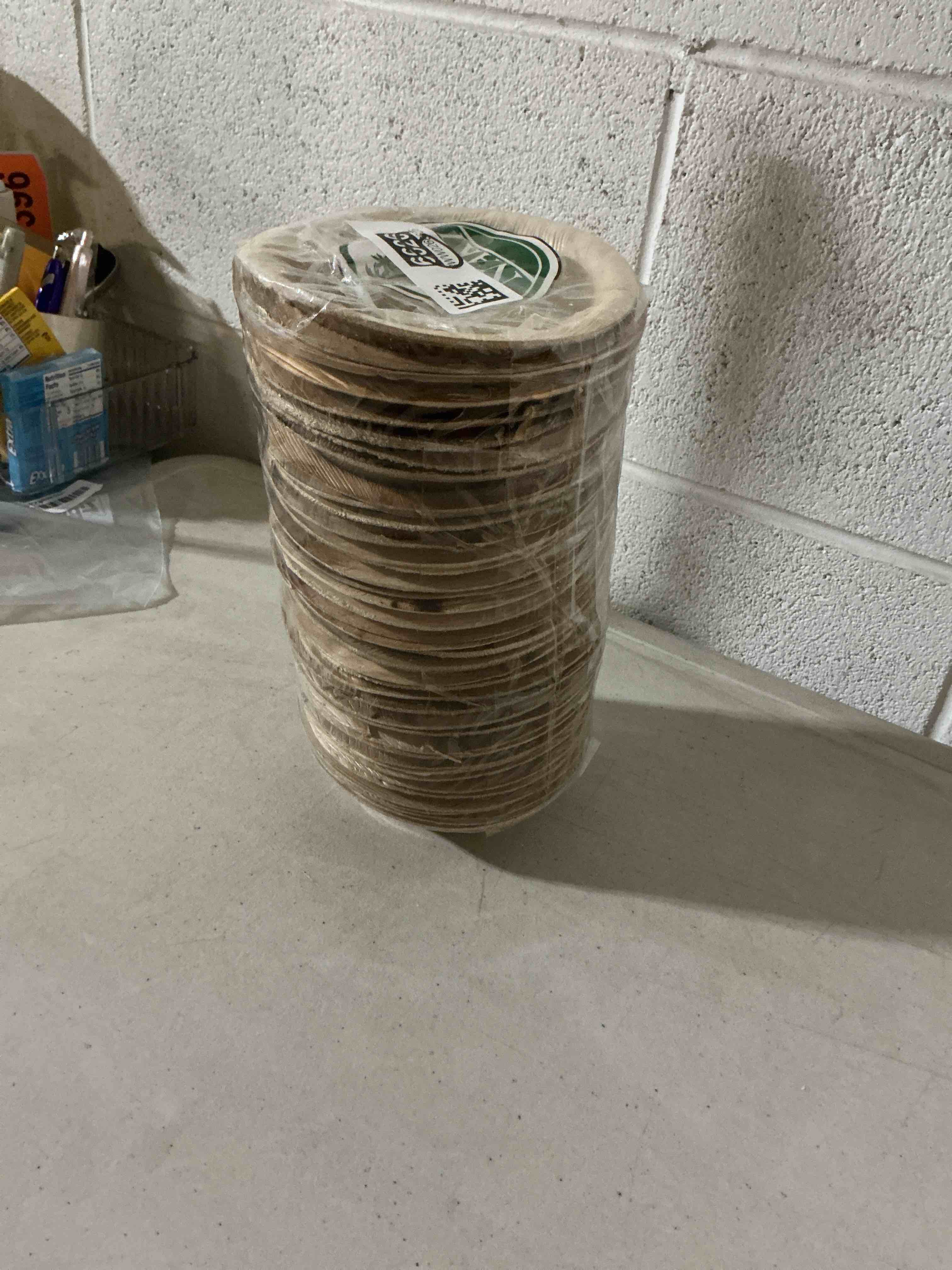 Condition photo showing Good Condition for palm naki round palm leaf plates (40 count) - disposable dinnerware, compostable and biodegradable round plates (6" round plates)