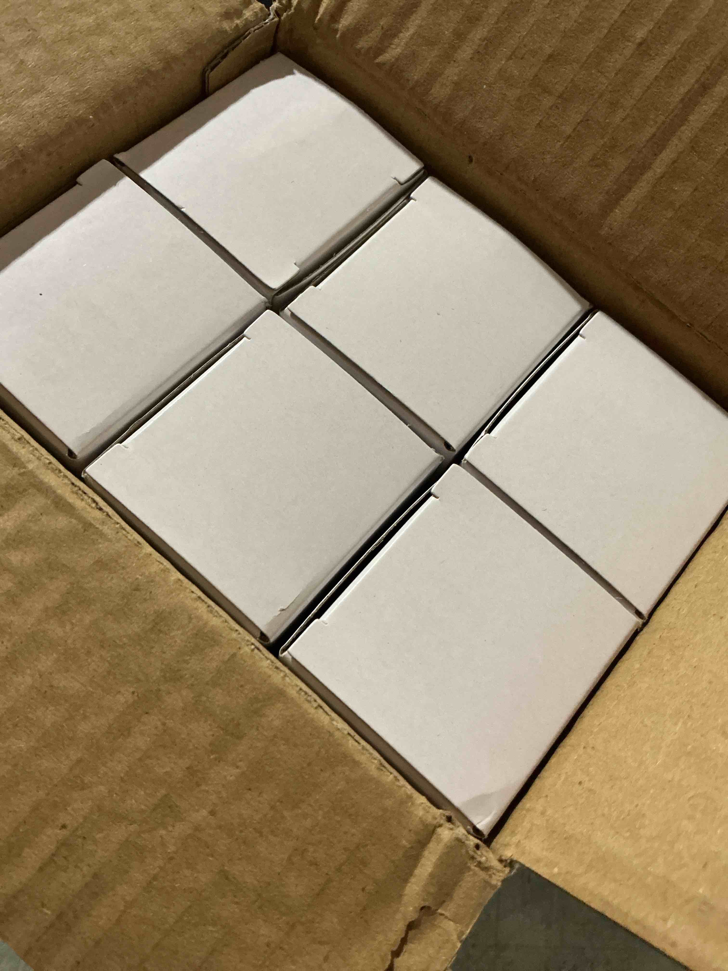 Condition photo showing New/Like New for circle (6 pack) plt-26w 865, 4 pin gx24q-3, 26 watt triple tube, compact fluorescent light bulb