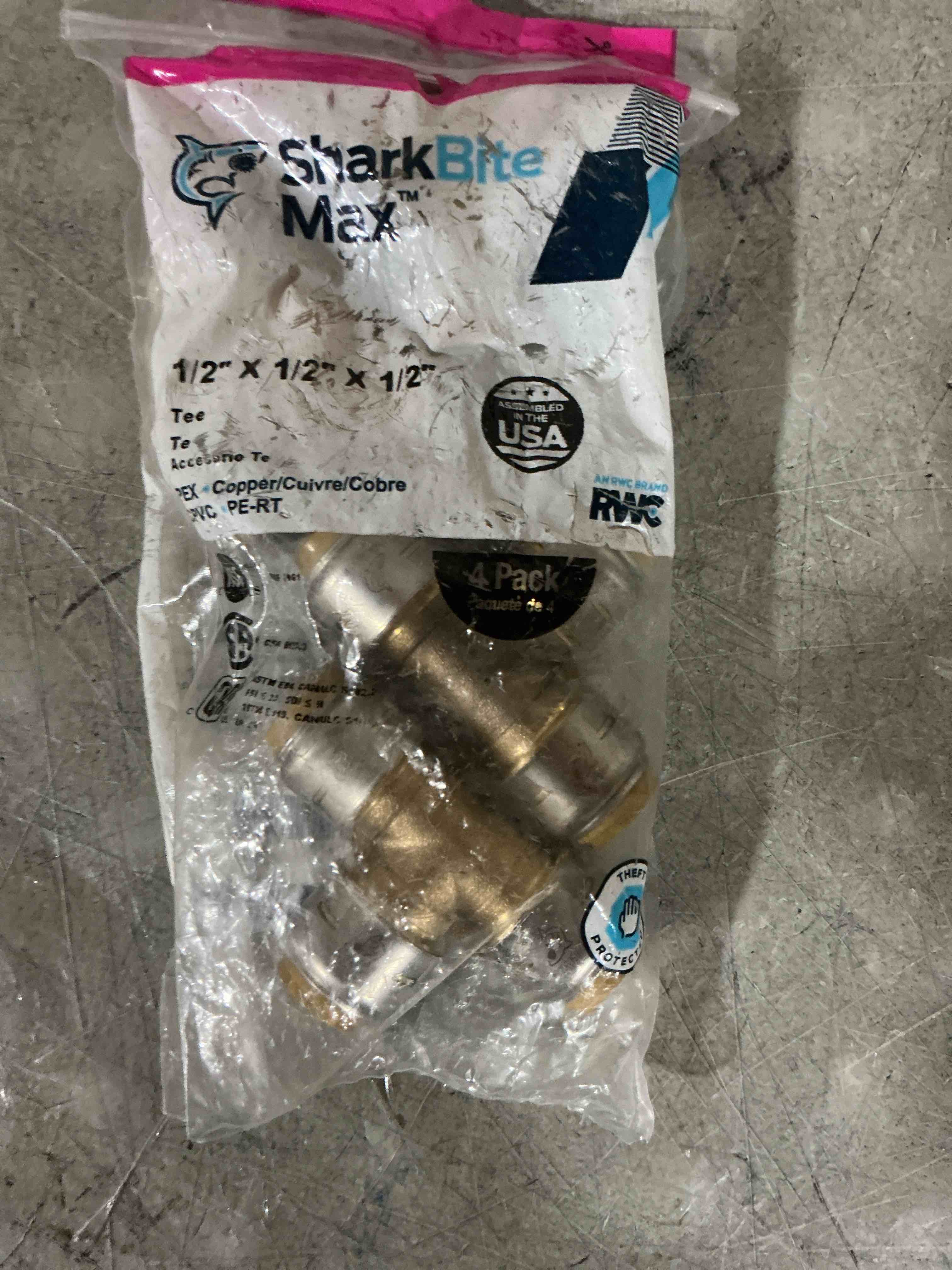 Condition photo showing Good Condition for max 1/2 in. push-to-connect brass tee fitting (4pcs)