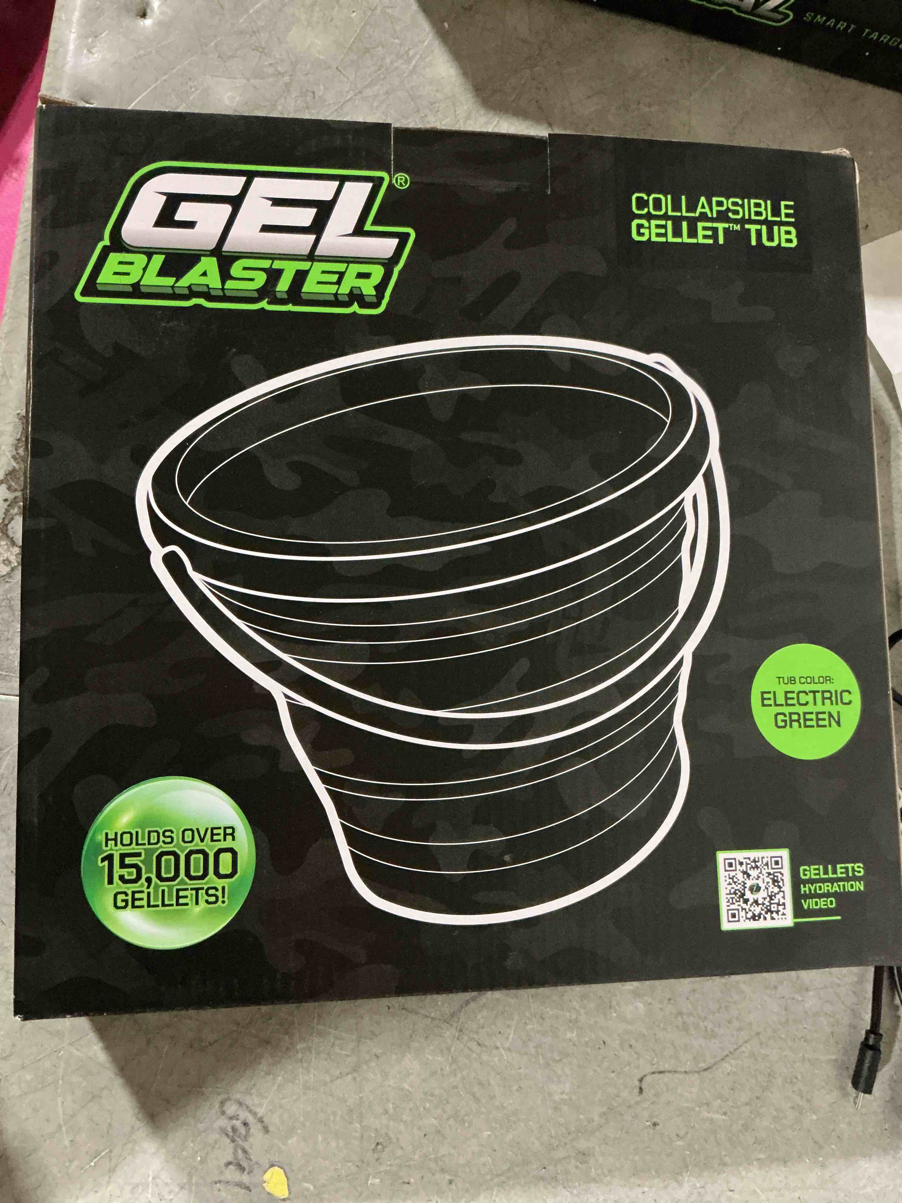 Condition photo showing New/Like New for gel blaster 1.5 gal collapsible gellet tub with built-in strainer  hydrates & stores 10k+ gellets