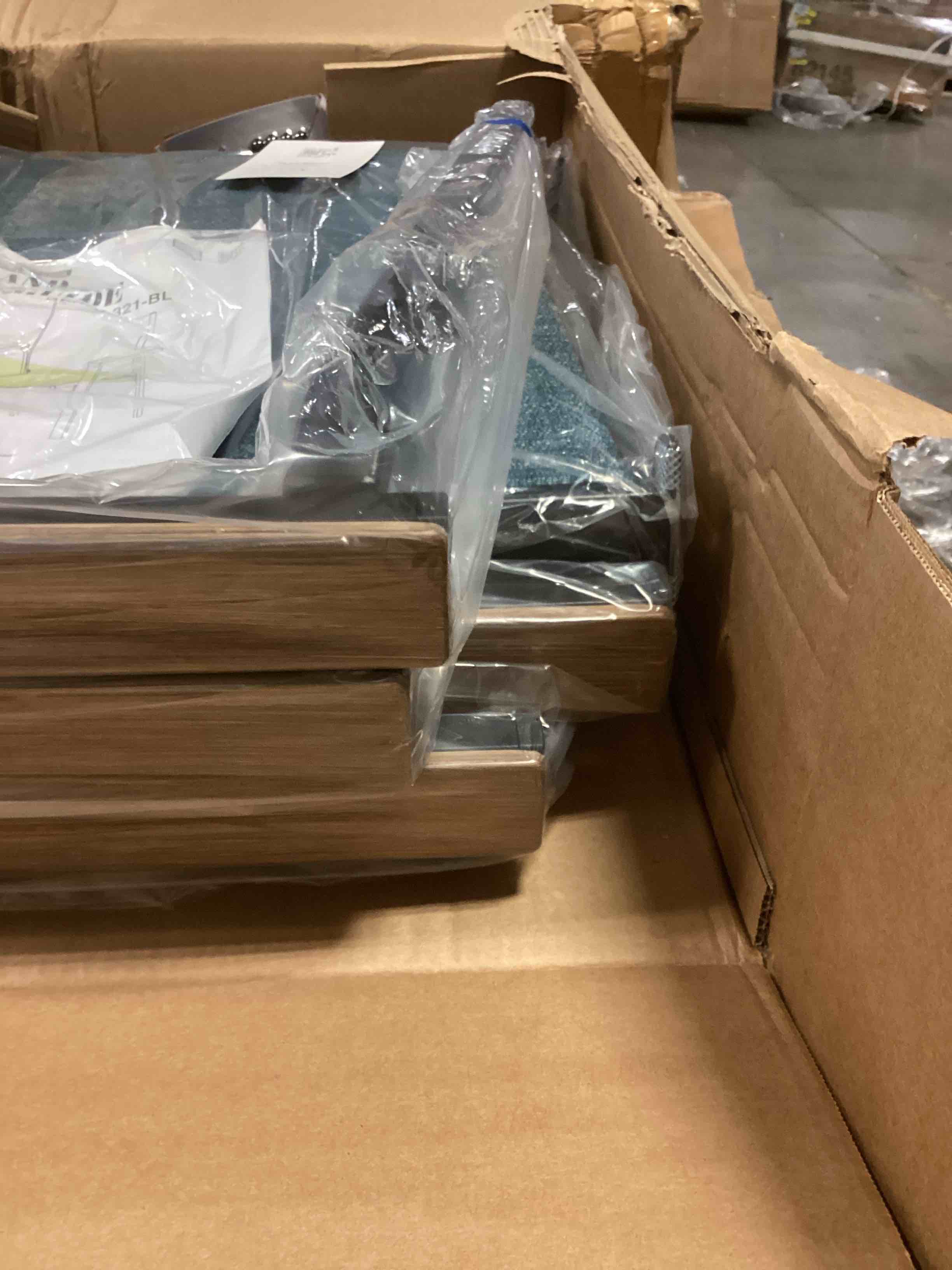 https://s3.amazonaws.com/lotting-images-prod/bidfta/TEA1576039_1742316114774.jpeg