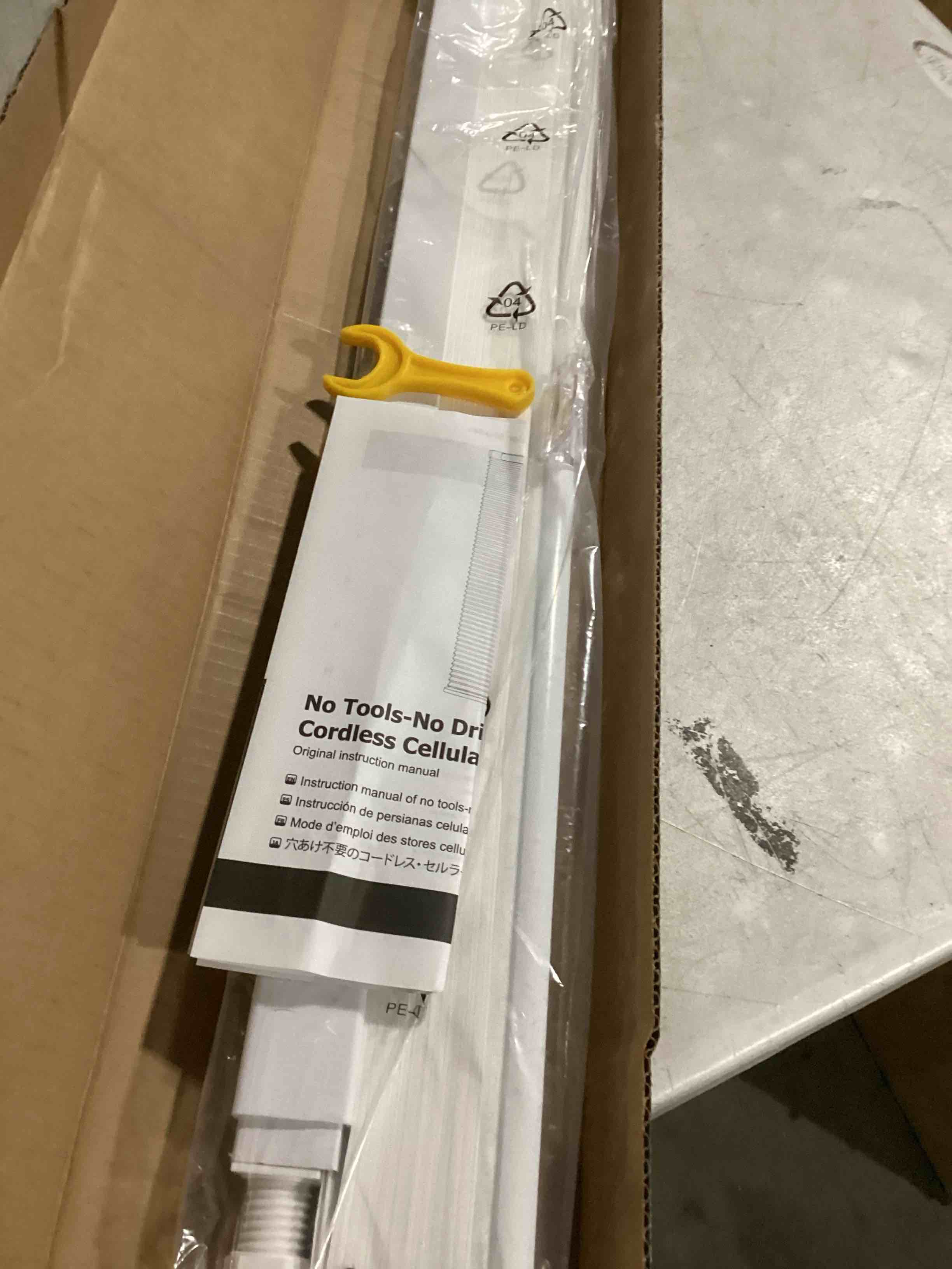 https://s3.amazonaws.com/lotting-images-prod/bidfta/TEA1576900_1743685556385.jpeg